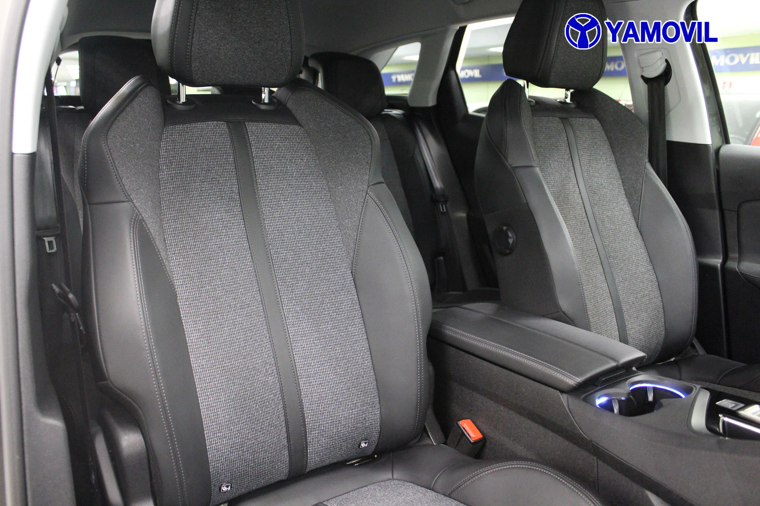Peugeot 3008 SUV PureTech 180 Allure EAT8 132 kW (180 CV) - Foto 17