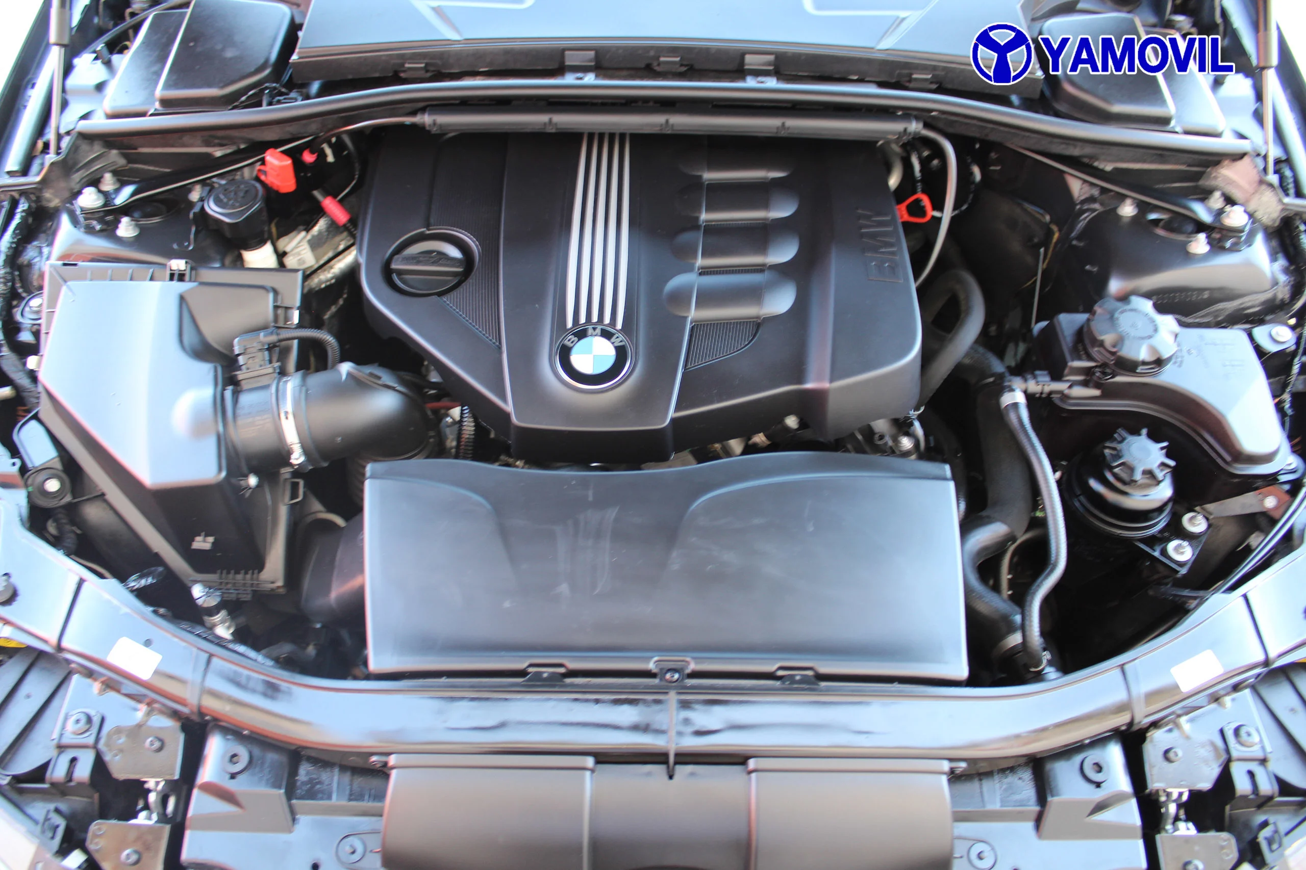 BMW Serie 3 320d Coupe 135 kW (184 CV) - Foto 8