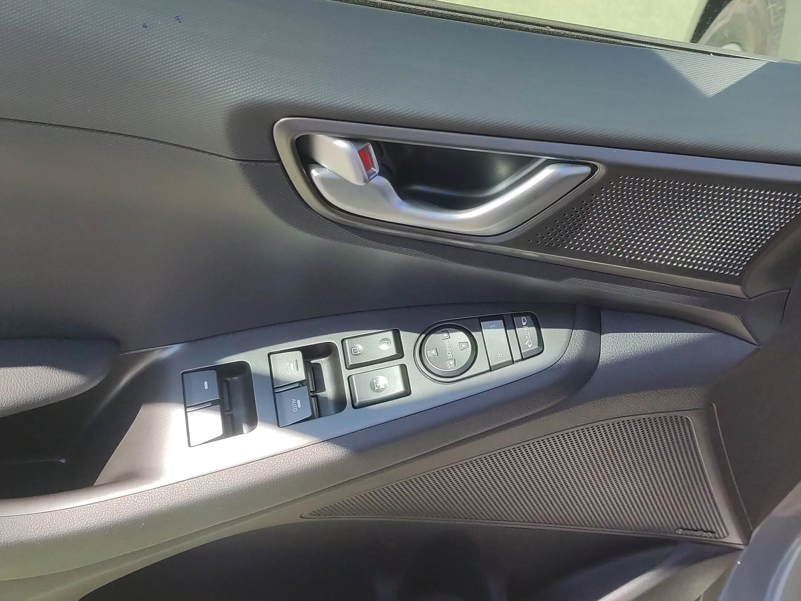 Hyundai IONIQ 1.6 GDI PHEV Tecno DCT 104 kW (141 CV) - Foto 16