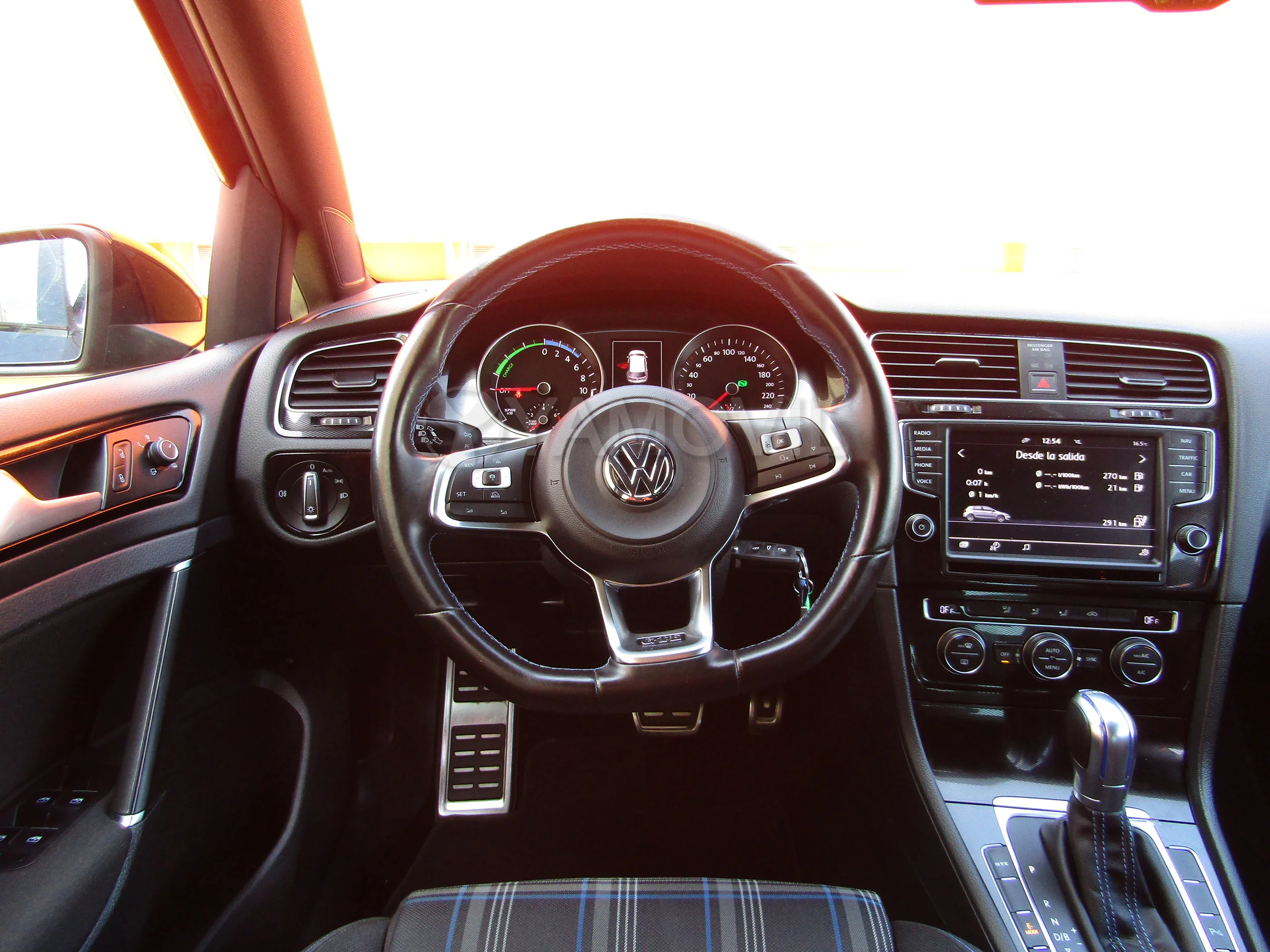 Volkswagen Golf GTE DSG 204CV ELÉCTRICO HÍBRIDO ENCHUFABLE - Foto 23