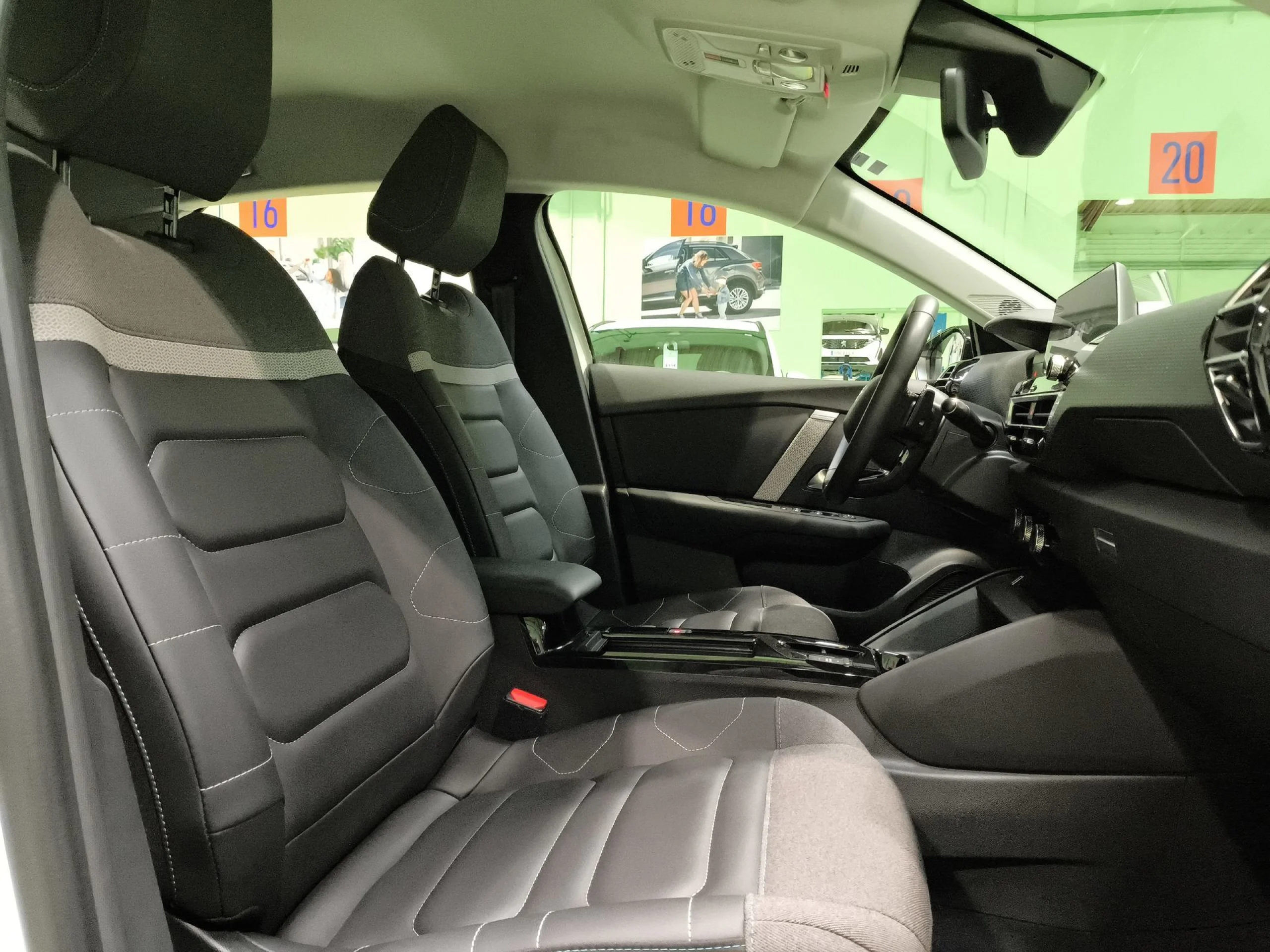 Citroen C4 PureTech 130 SANDS Shine EAT8 96 kW (130 CV) - Foto 21