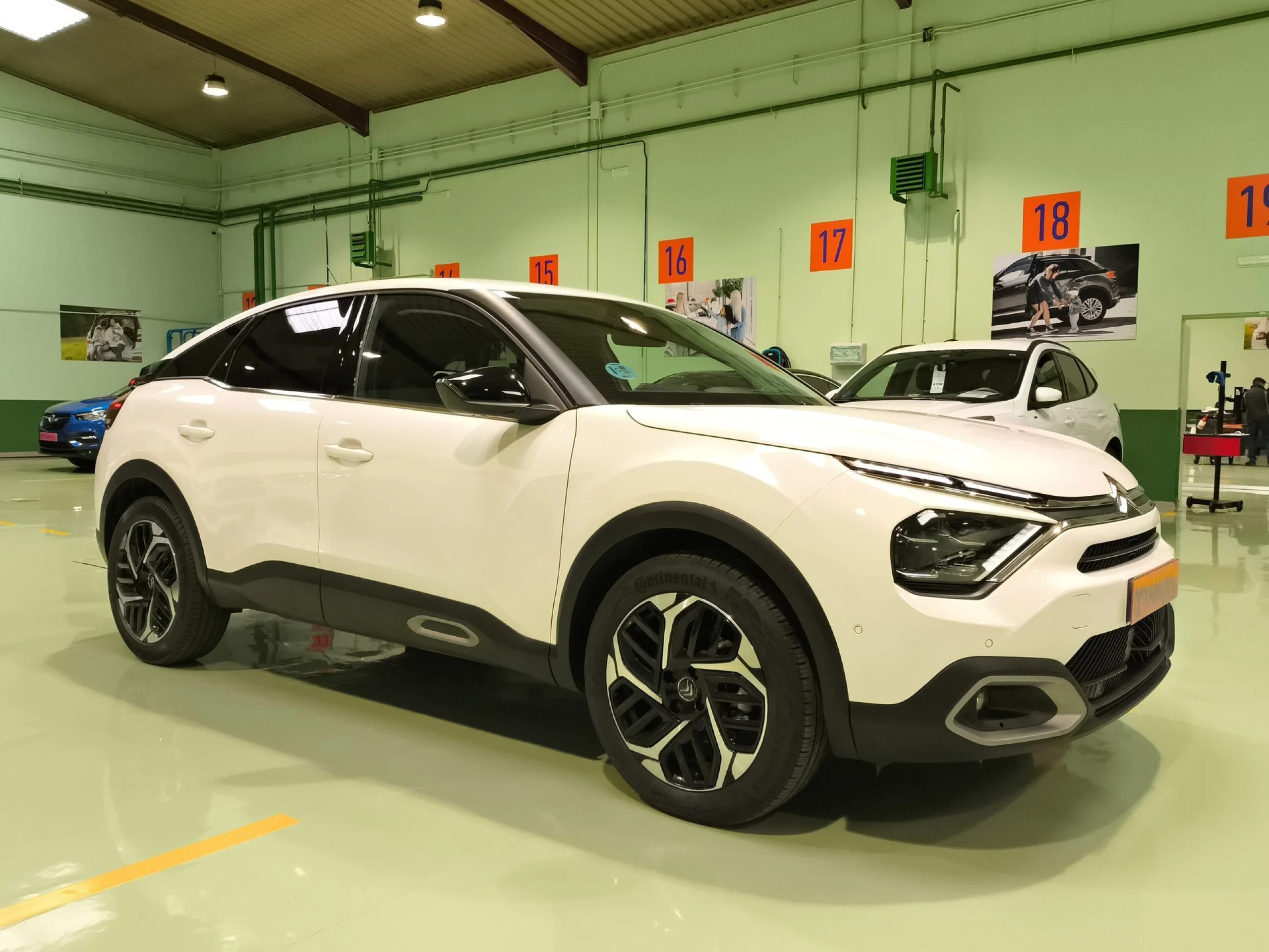 Citroen C4 PureTech 130 SANDS Shine EAT8 96 kW (130 CV) - Foto 2