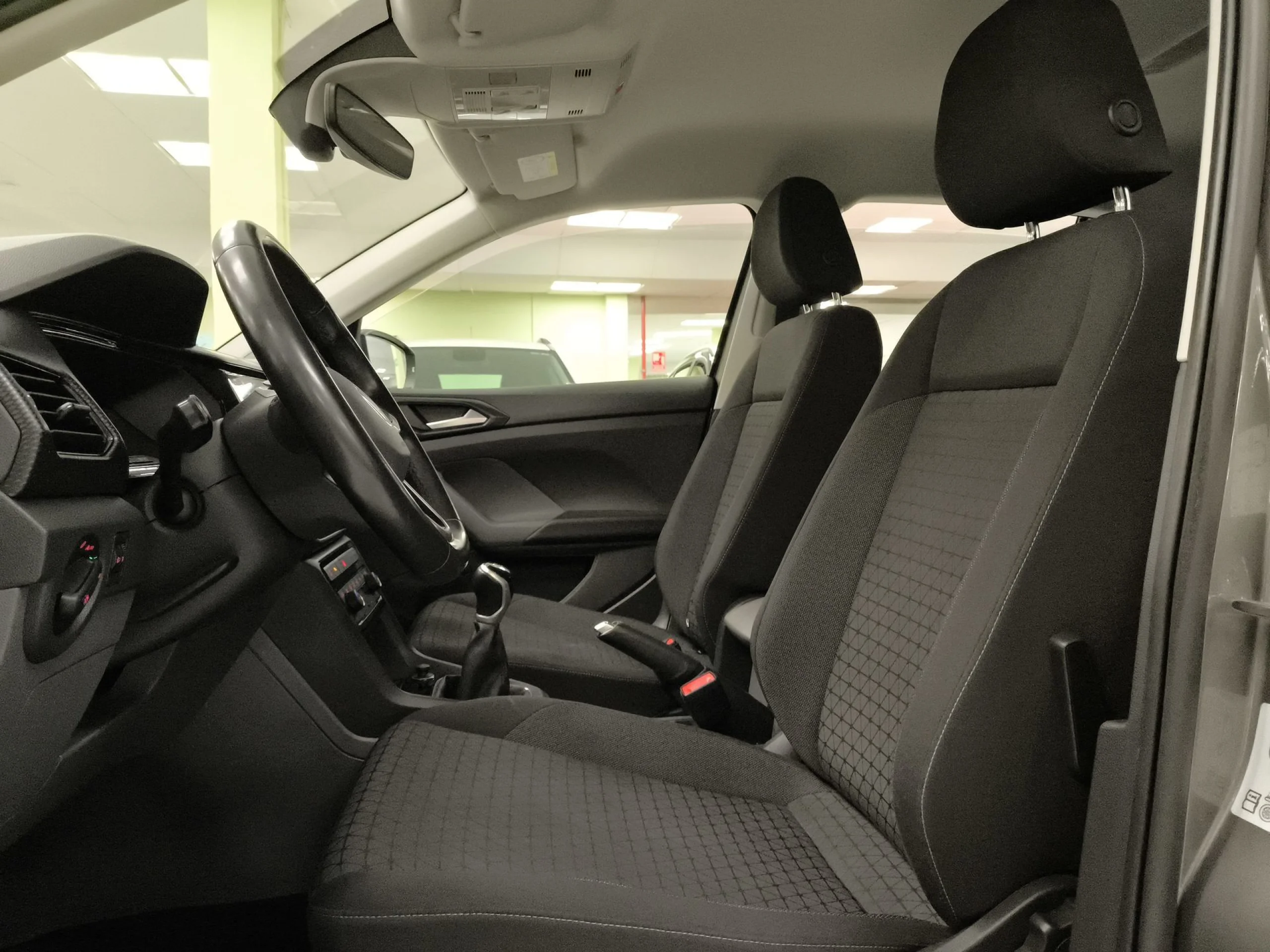 Volkswagen T-Cross Advance 1.0 TSI 70 kW (95 CV) - Foto 8