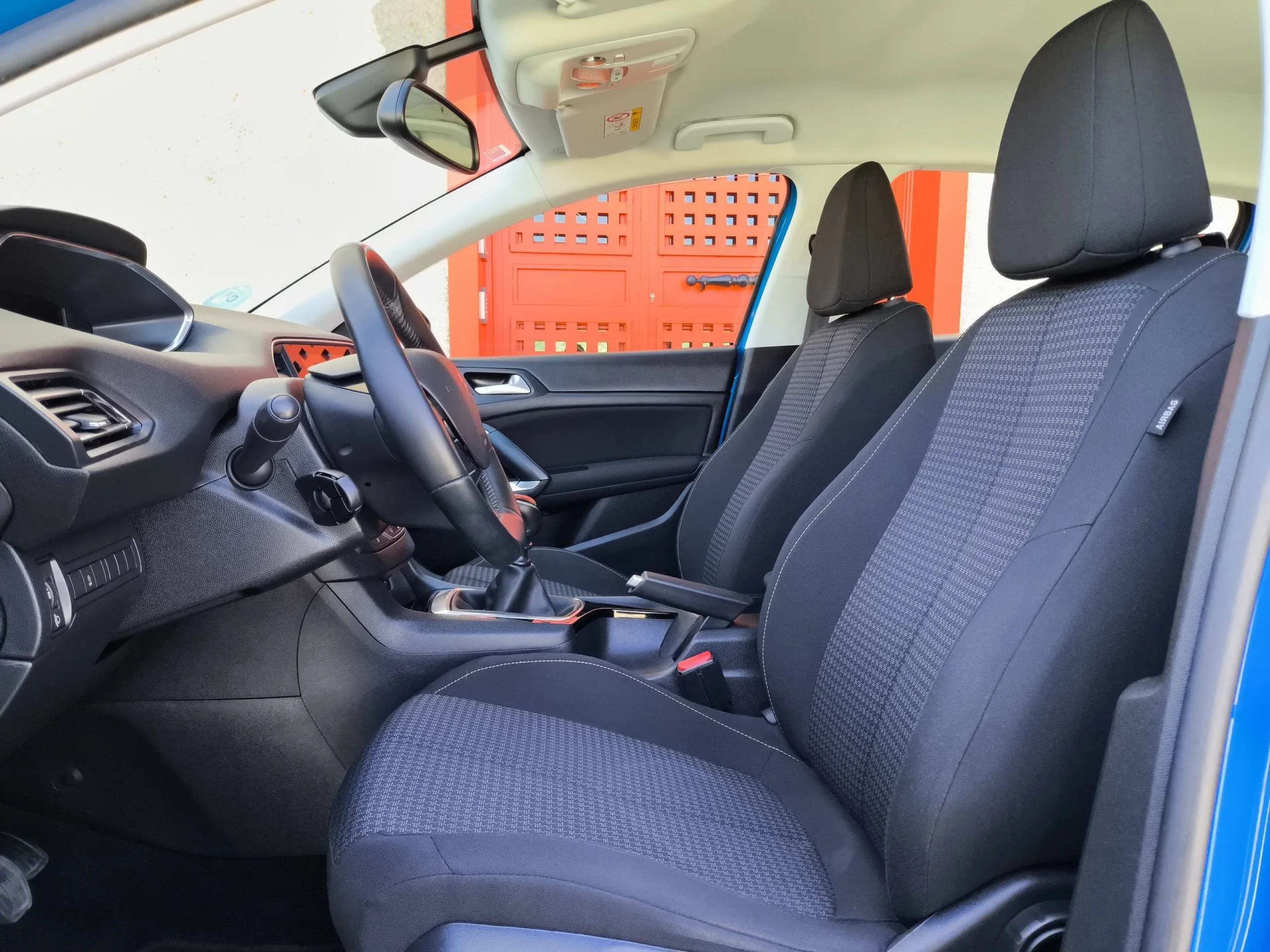 Peugeot 308 PureTech 110 SANDS Active 81 kW (110 CV) - Foto 8