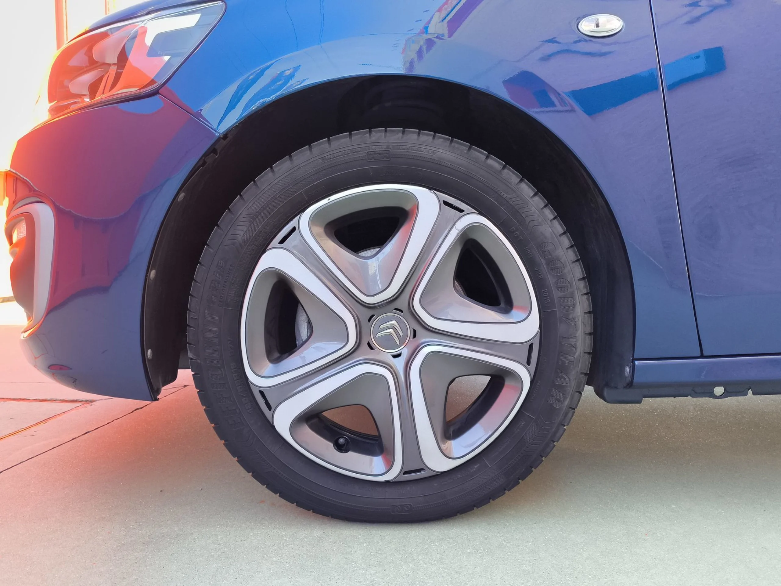 Citroen C-Elysee BlueHDi 100 Shine 75 kW (102 CV) - Foto 10
