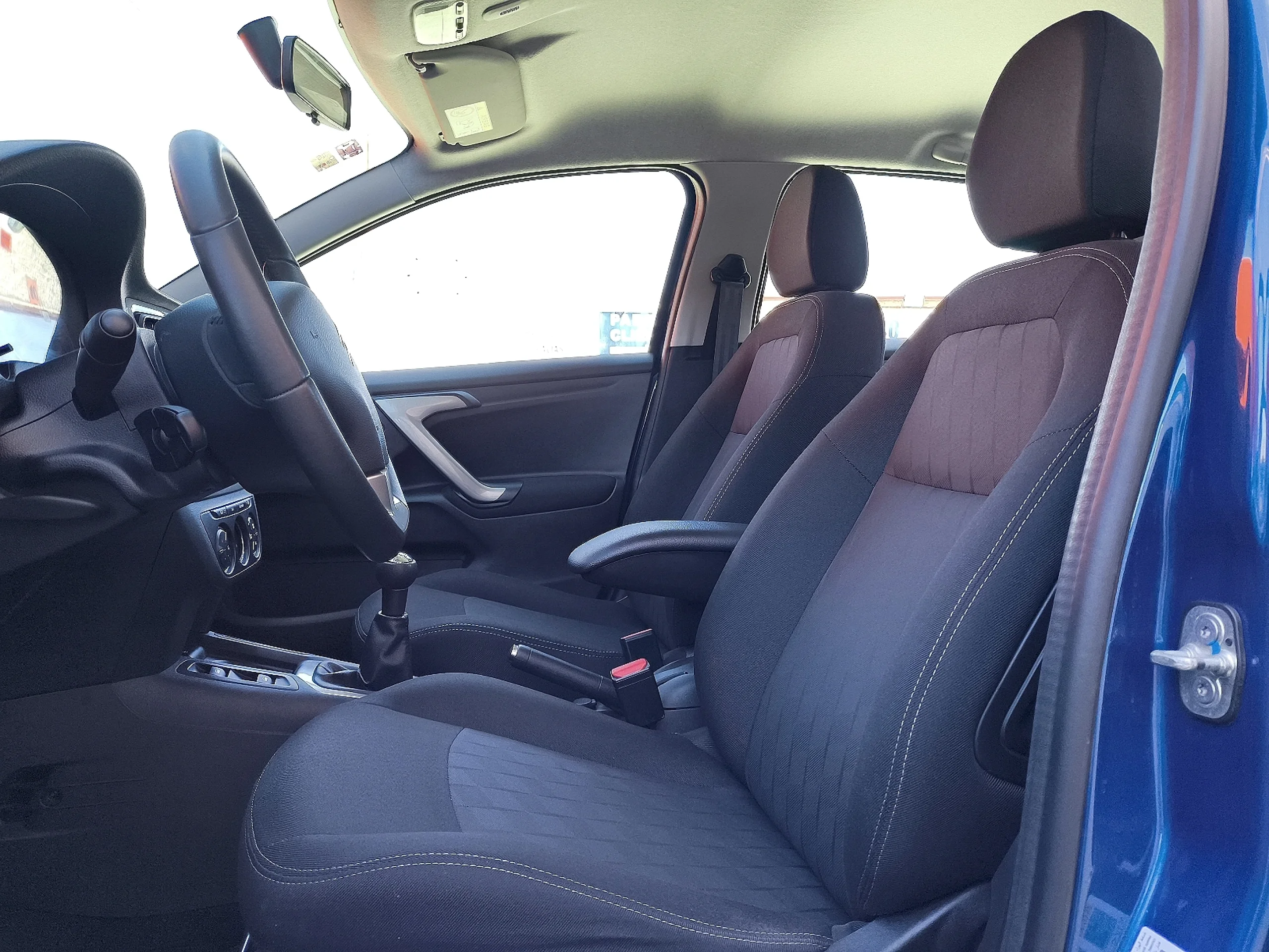Citroen C-Elysee BlueHDi 100 Shine 75 kW (102 CV) - Foto 11