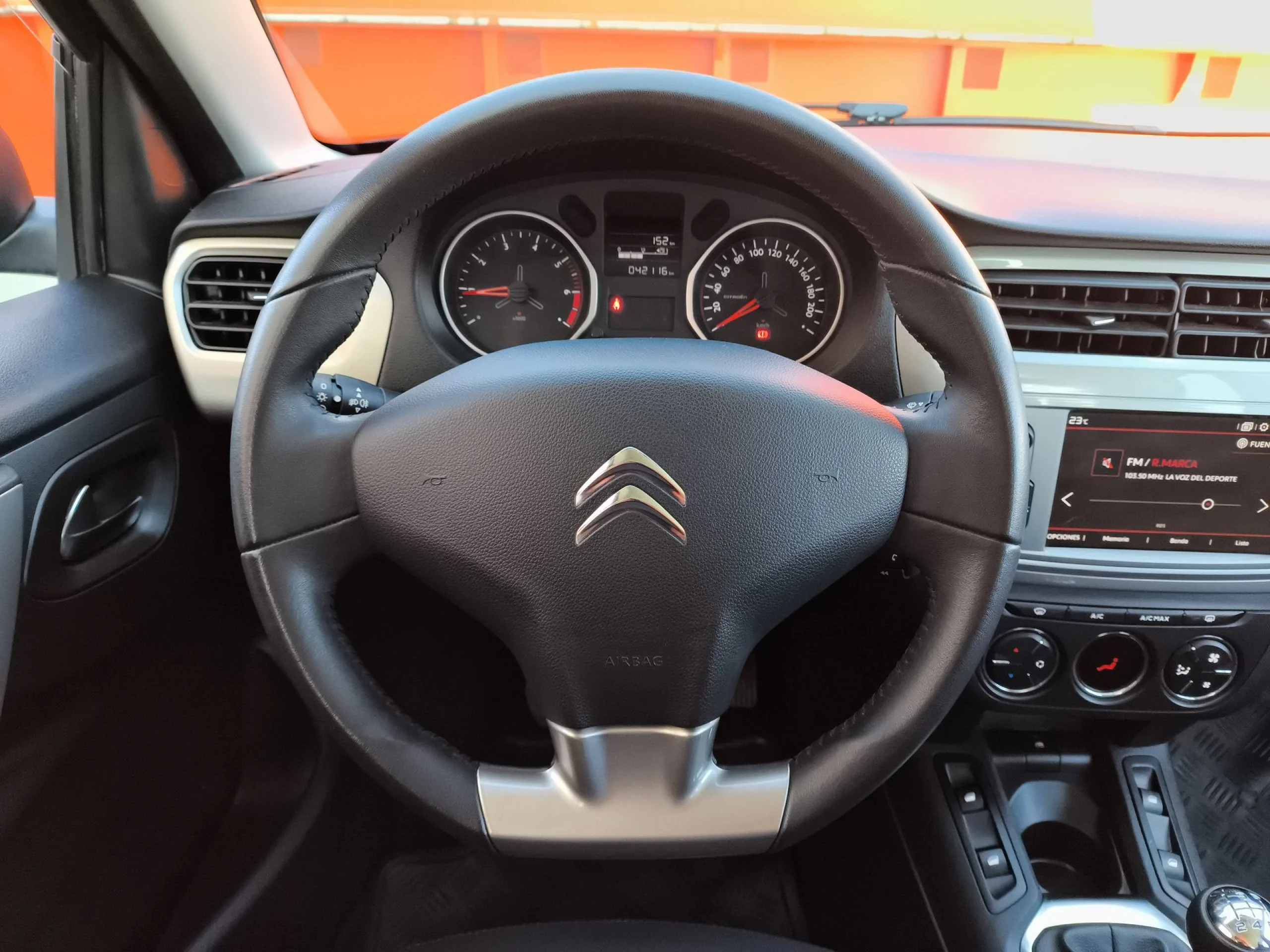 Citroen C-Elysee BlueHDi 100 Shine 75 kW (102 CV) - Foto 14