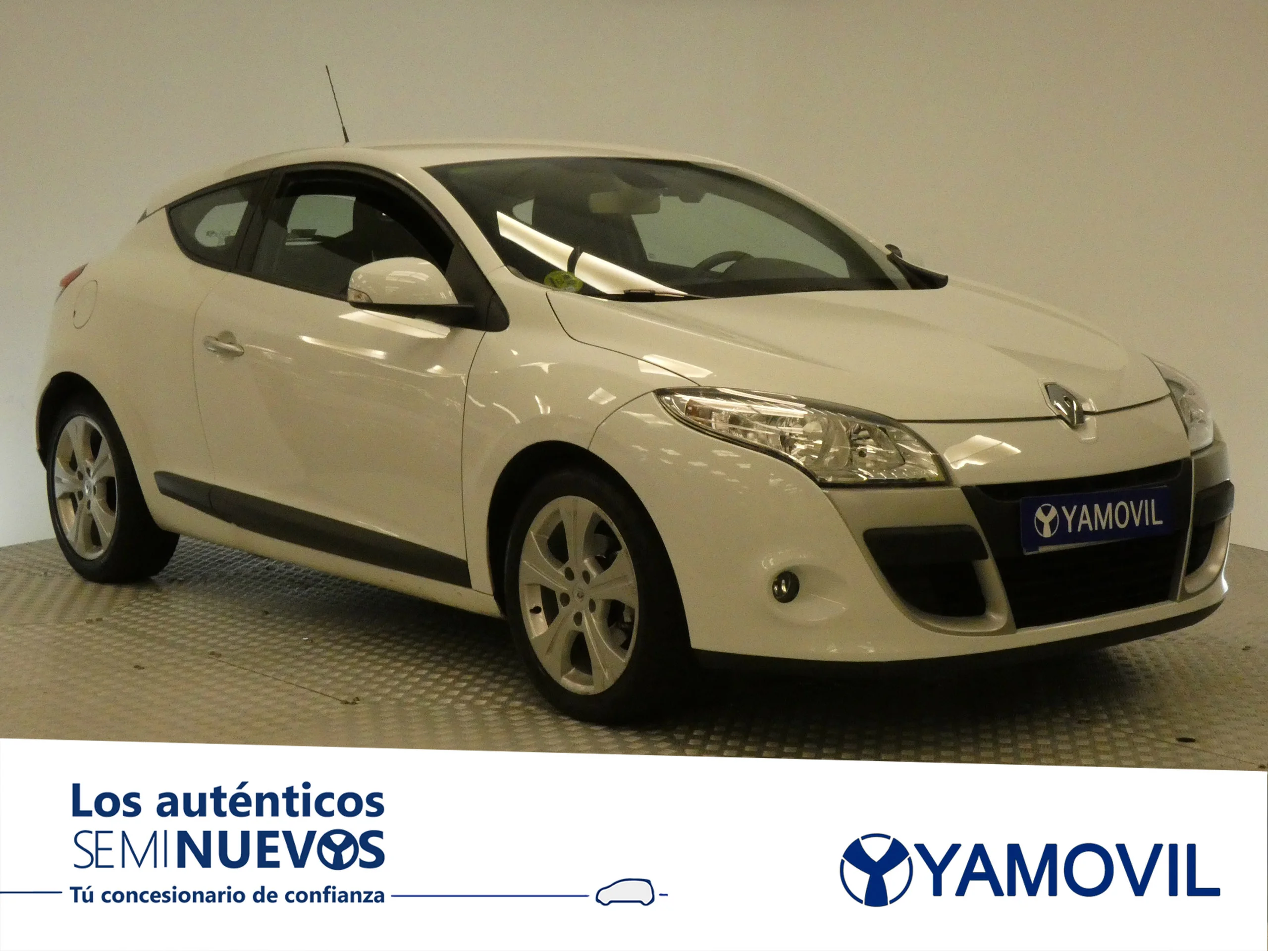 Renault Megane COUPÉ 1.5 DCi DYNAMIQUE MAN 3P - Foto 2