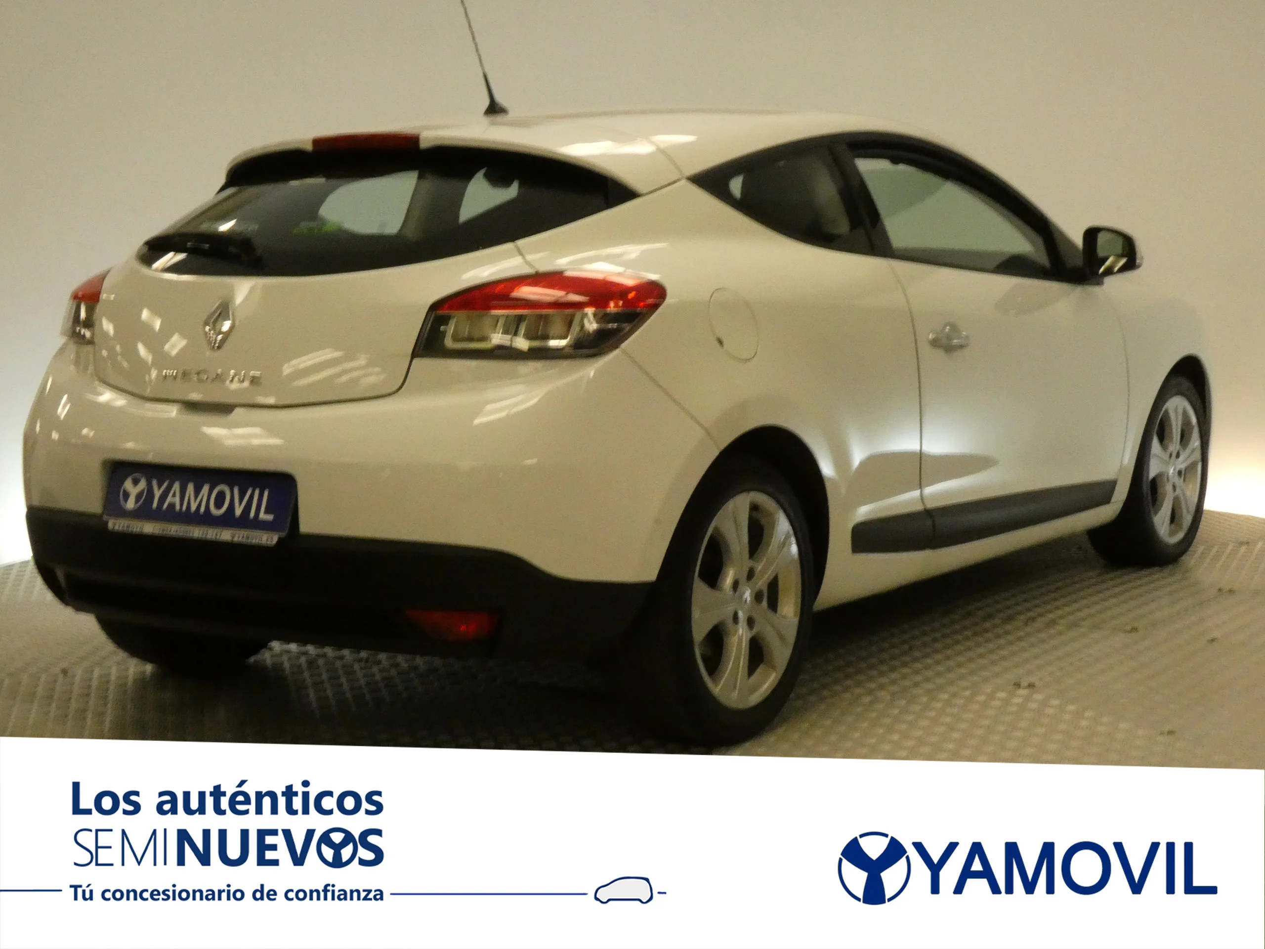 Renault Megane COUPÉ 1.5 DCi DYNAMIQUE MAN 3P - Foto 6