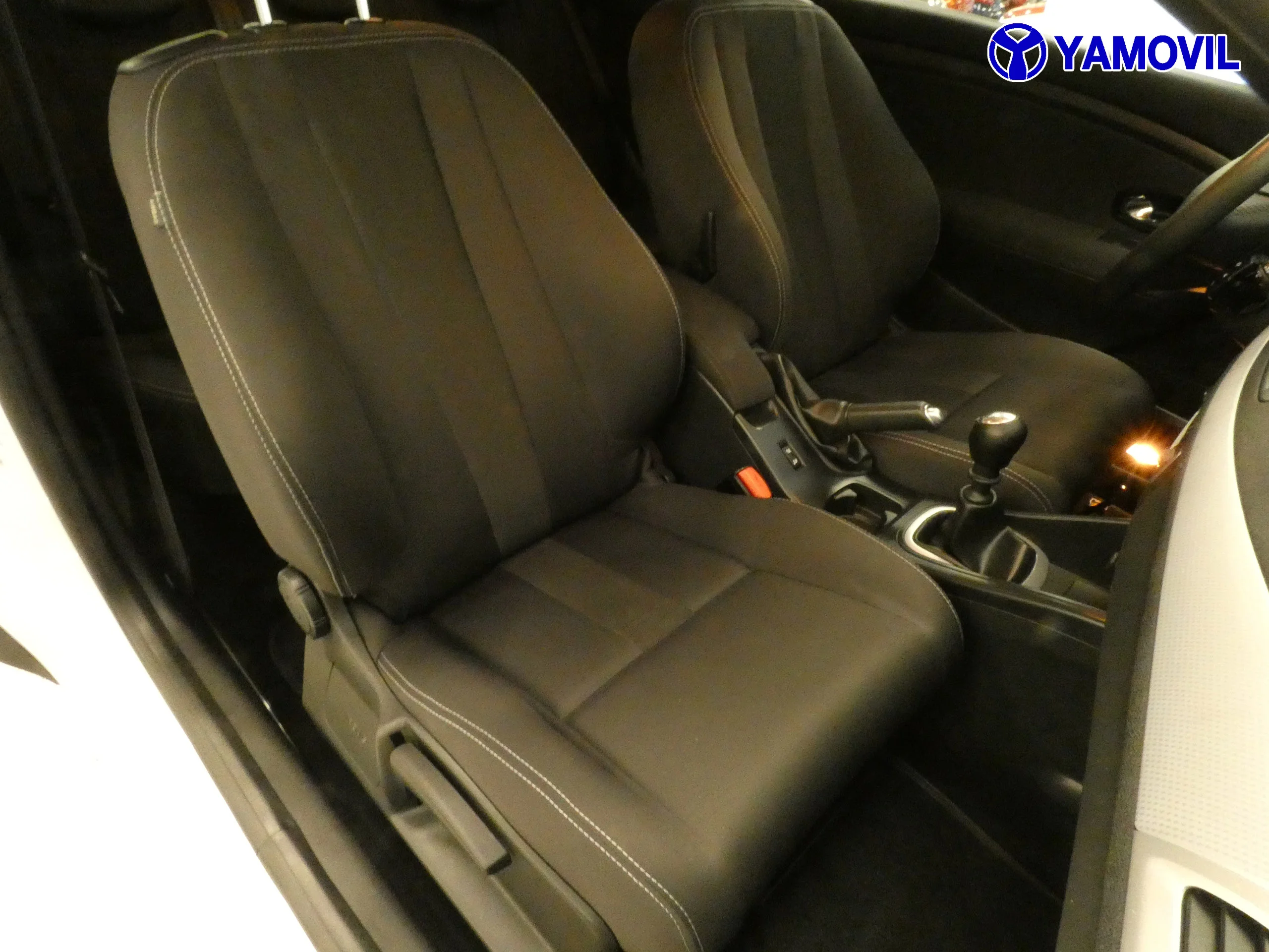 Renault Megane COUPÉ 1.5 DCi DYNAMIQUE MAN 3P - Foto 16