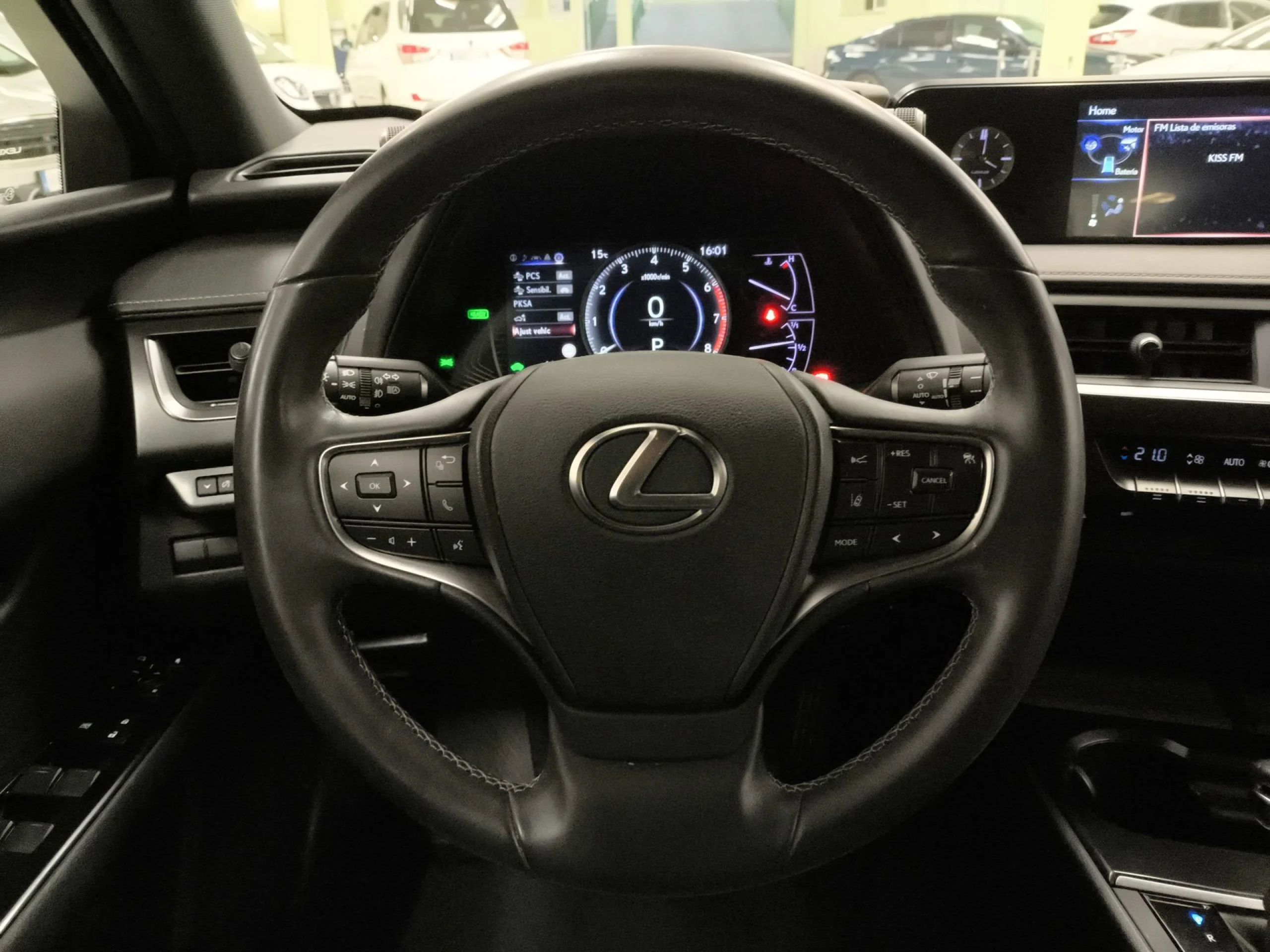Lexus Ux 250h Premium 135 kW (184 CV) - Foto 11