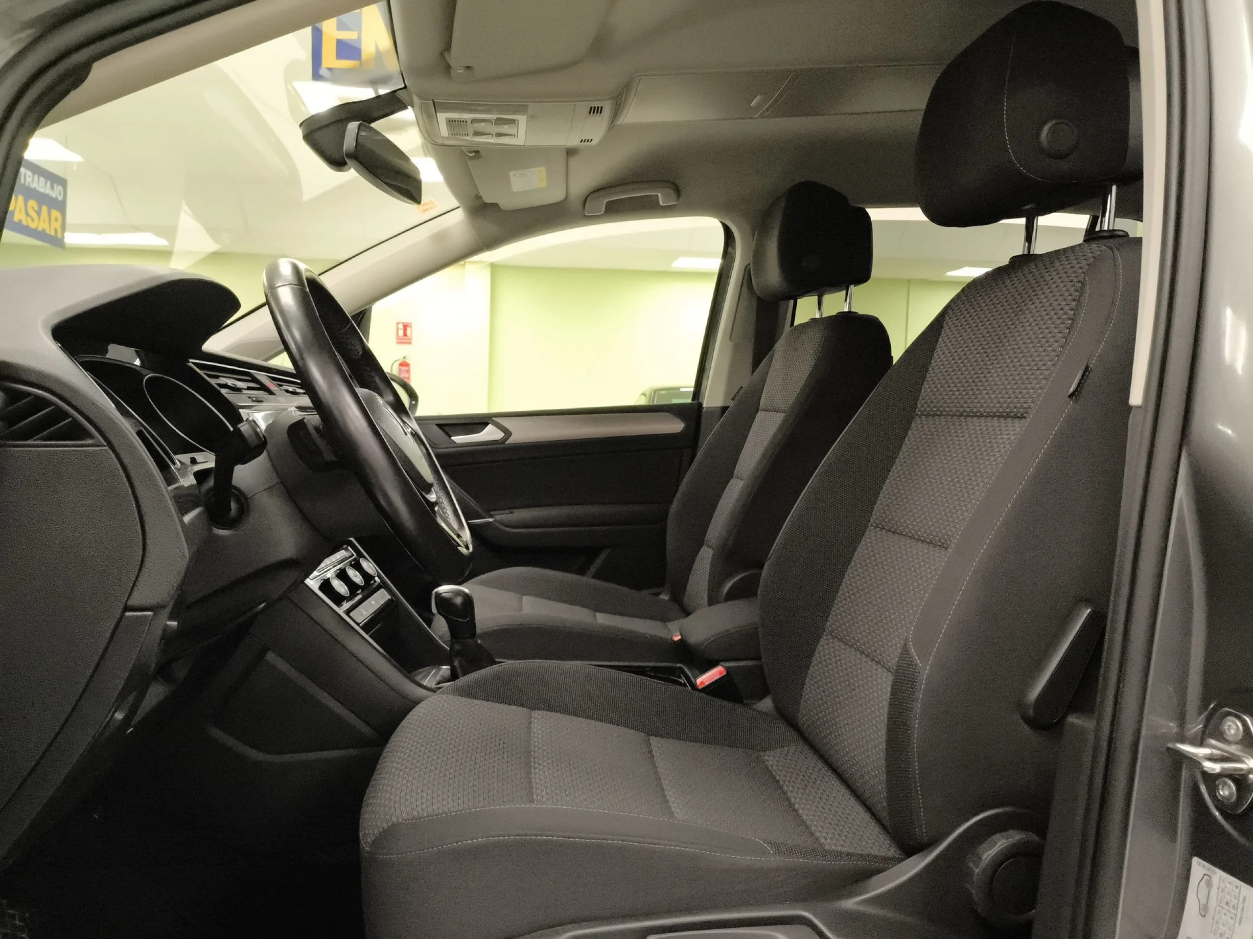 Volkswagen Touran Advance 2.0 TDI 85 kW (115 CV) DSG - Foto 8