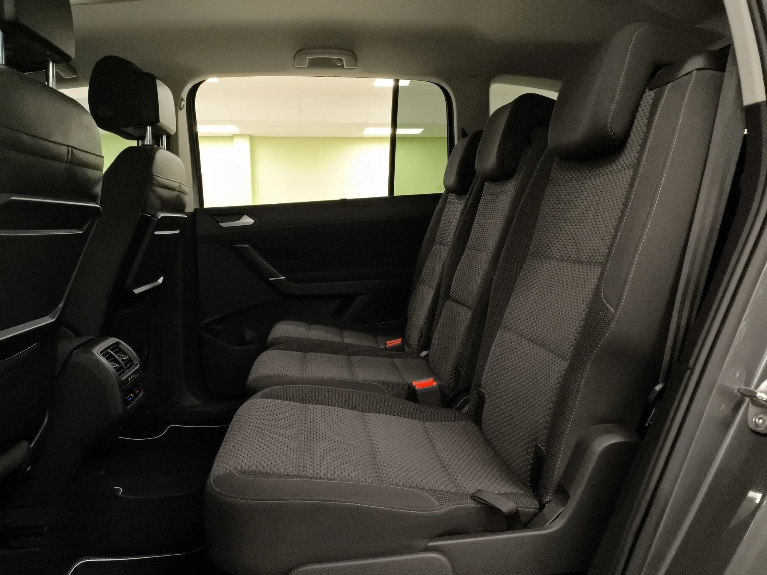 Volkswagen Touran Advance 2.0 TDI 85 kW (115 CV) DSG - Foto 18