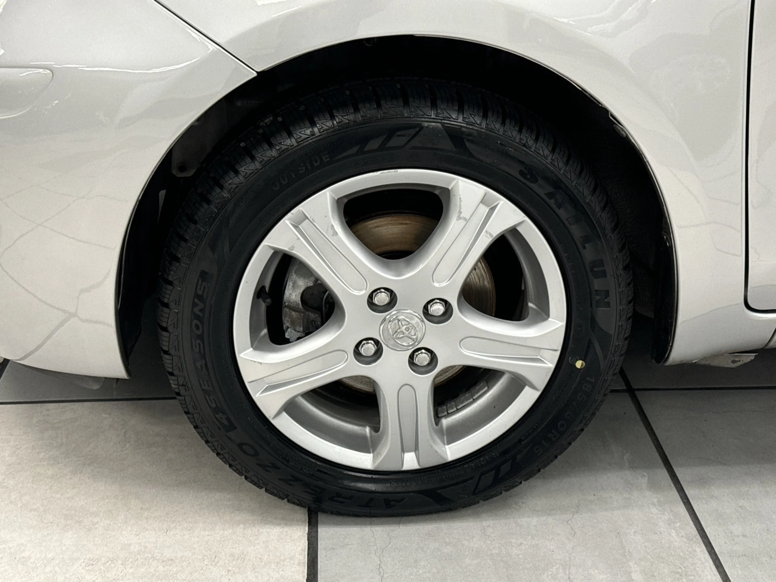 Toyota Yaris 1.0 VVT-I TS 51 kW (69 CV) - Foto 7