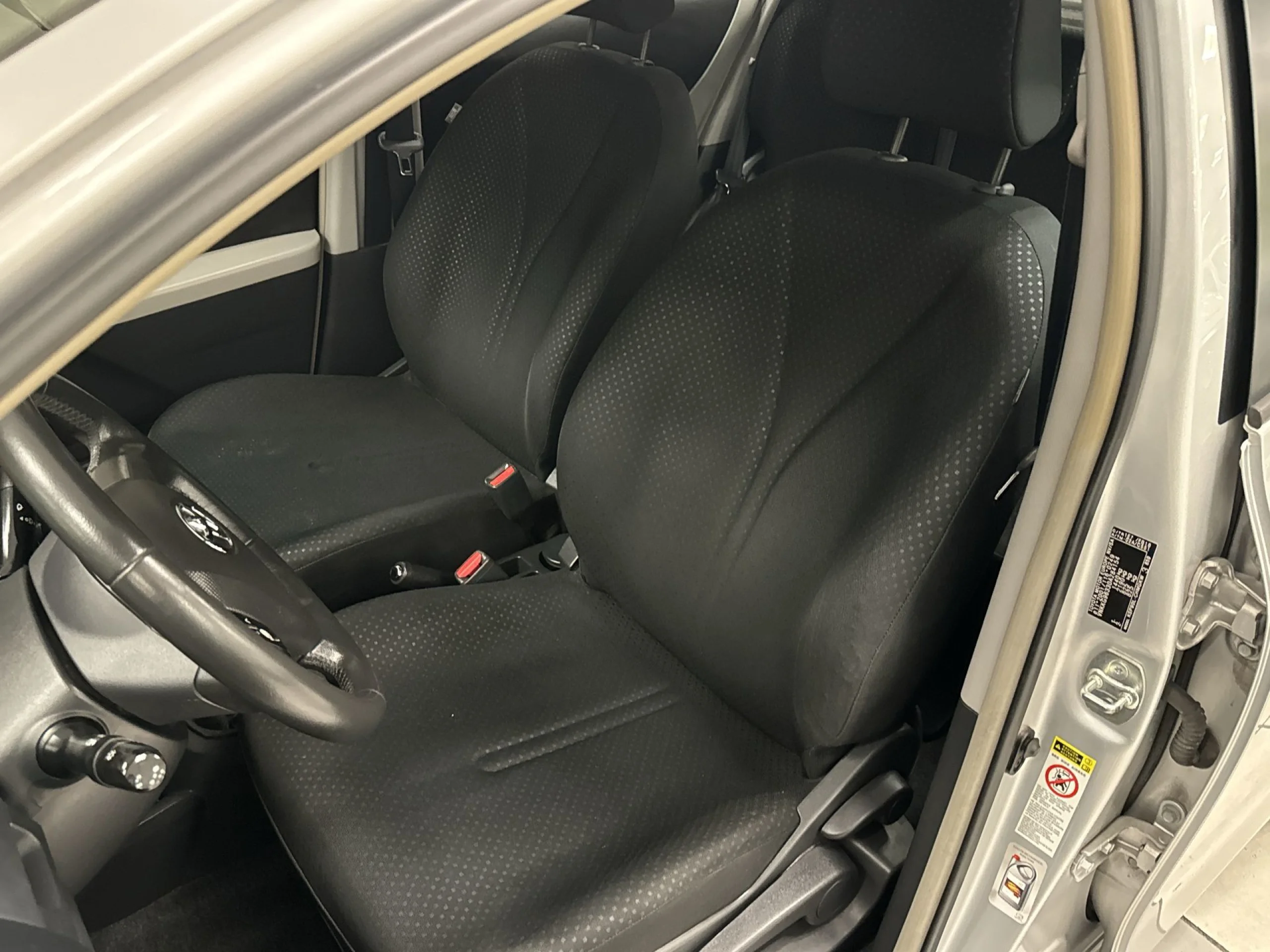 Toyota Yaris 1.0 VVT-I TS 51 kW (69 CV) - Foto 8
