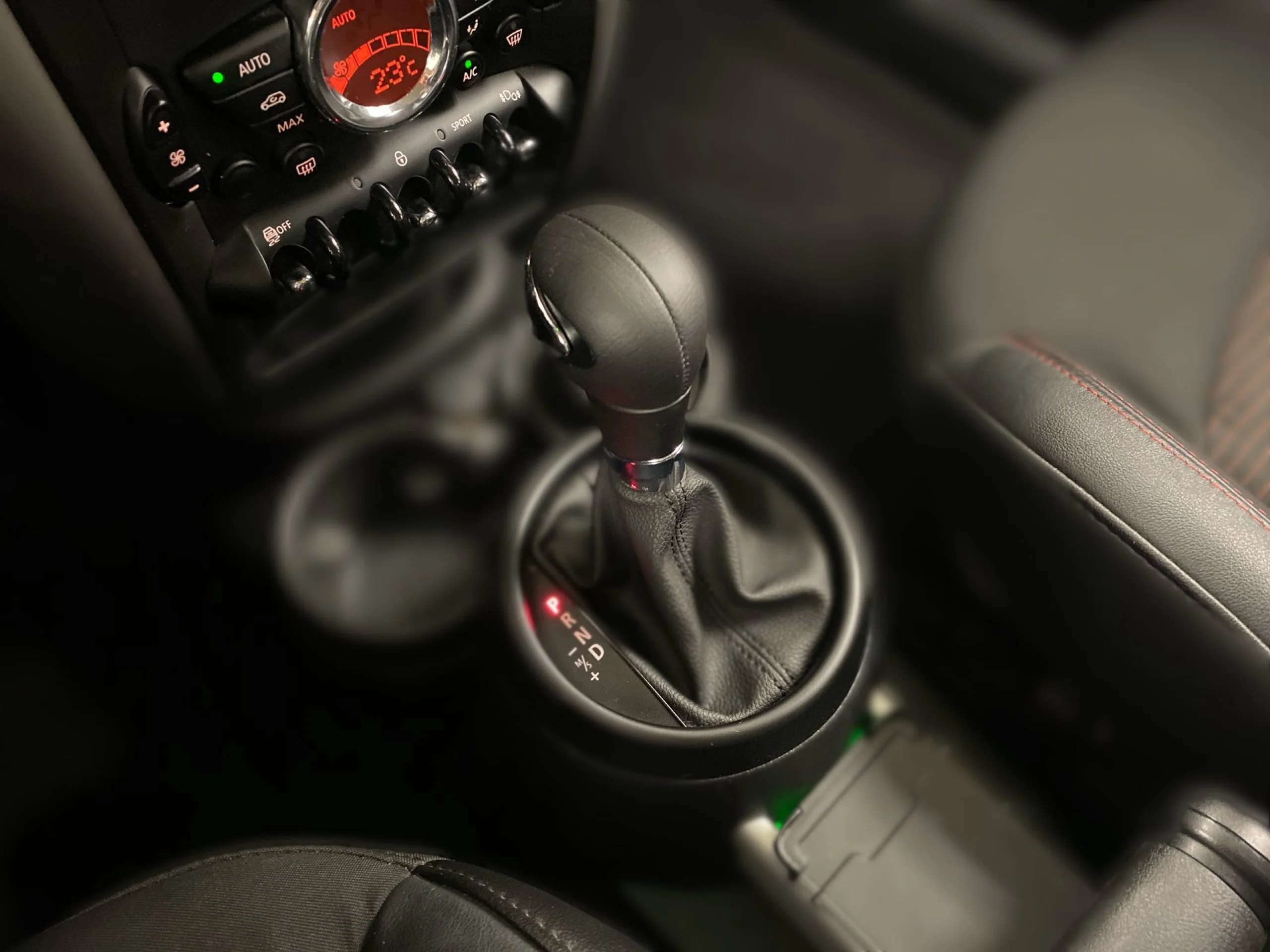 MINI MINI Countryman Cooper D 82 kW (112 CV) - Foto 14