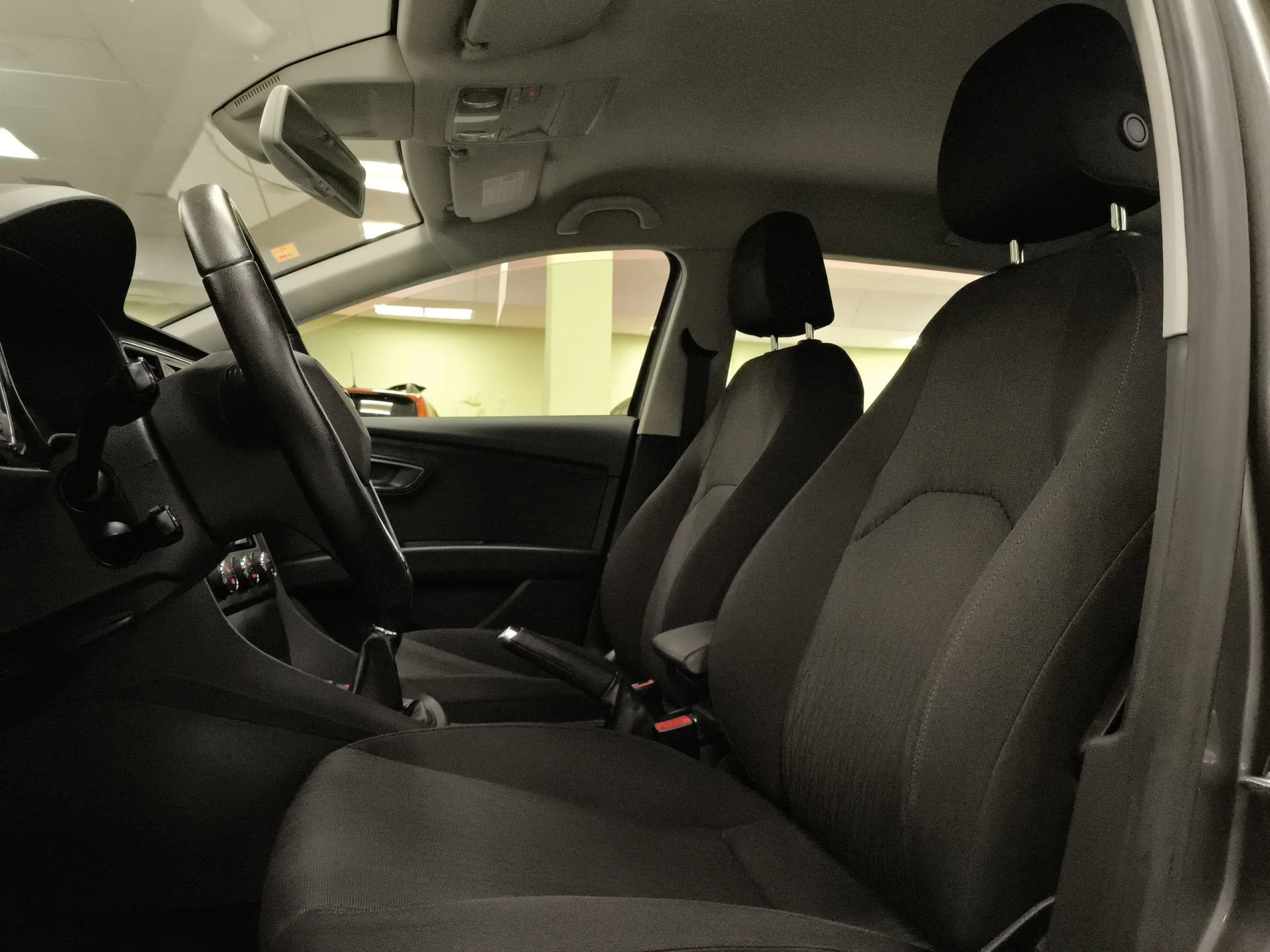 Seat León ST 1.6 TDI SANDS Style 77 kW (105 CV) - Foto 8