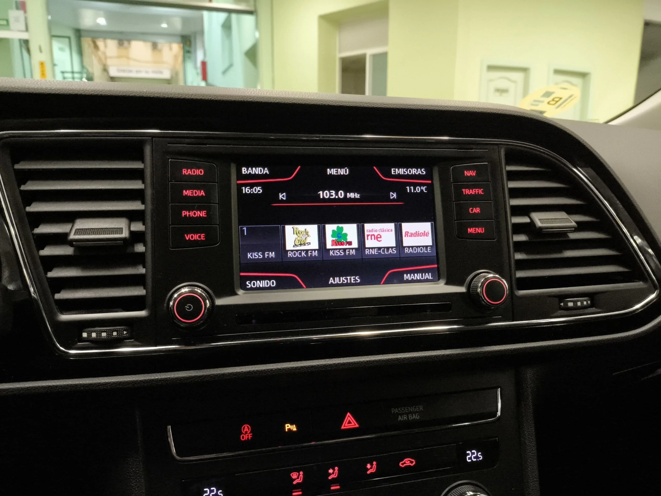 Seat León ST 1.6 TDI SANDS Style 77 kW (105 CV) - Foto 16