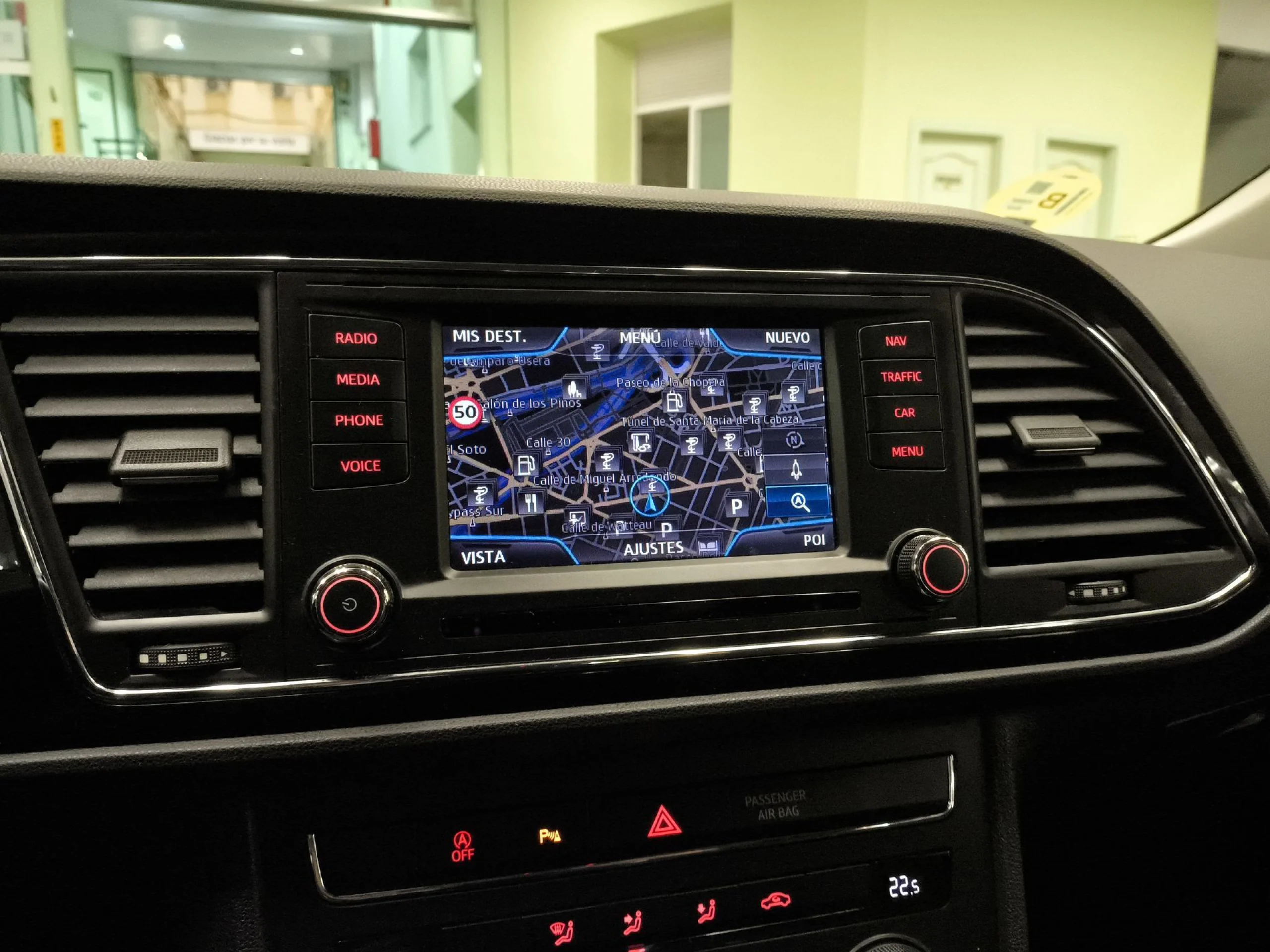 Seat León ST 1.6 TDI SANDS Style 77 kW (105 CV) - Foto 17