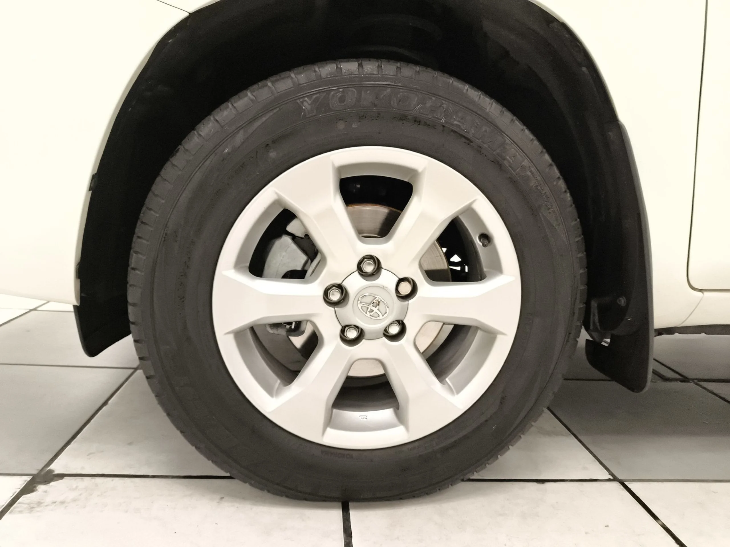 Toyota Rav4 2.2 D-4D Advance 4x2 110 kW (150 CV) - Foto 7