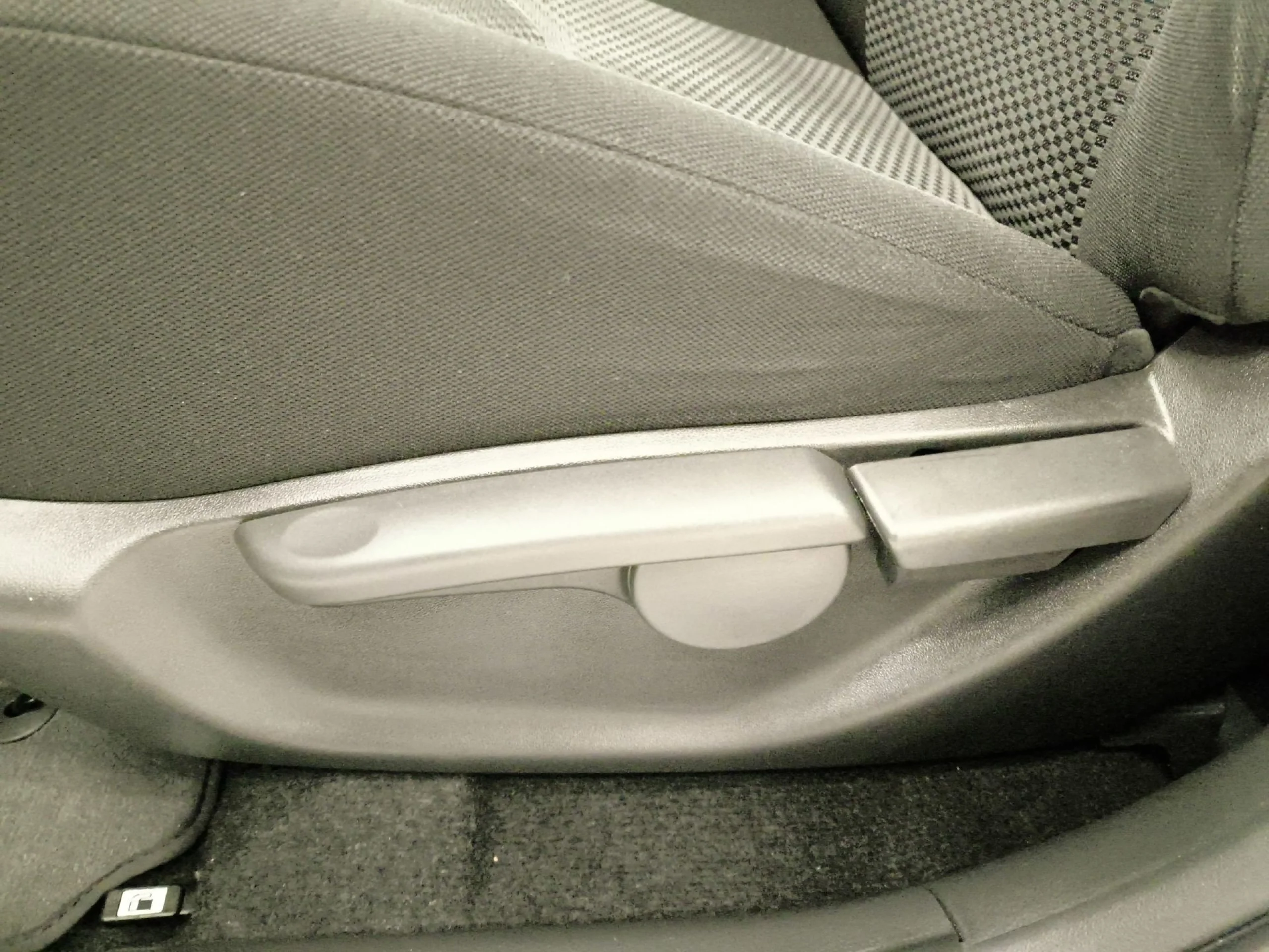 Toyota Rav4 2.2 D-4D Advance 4x2 110 kW (150 CV) - Foto 9