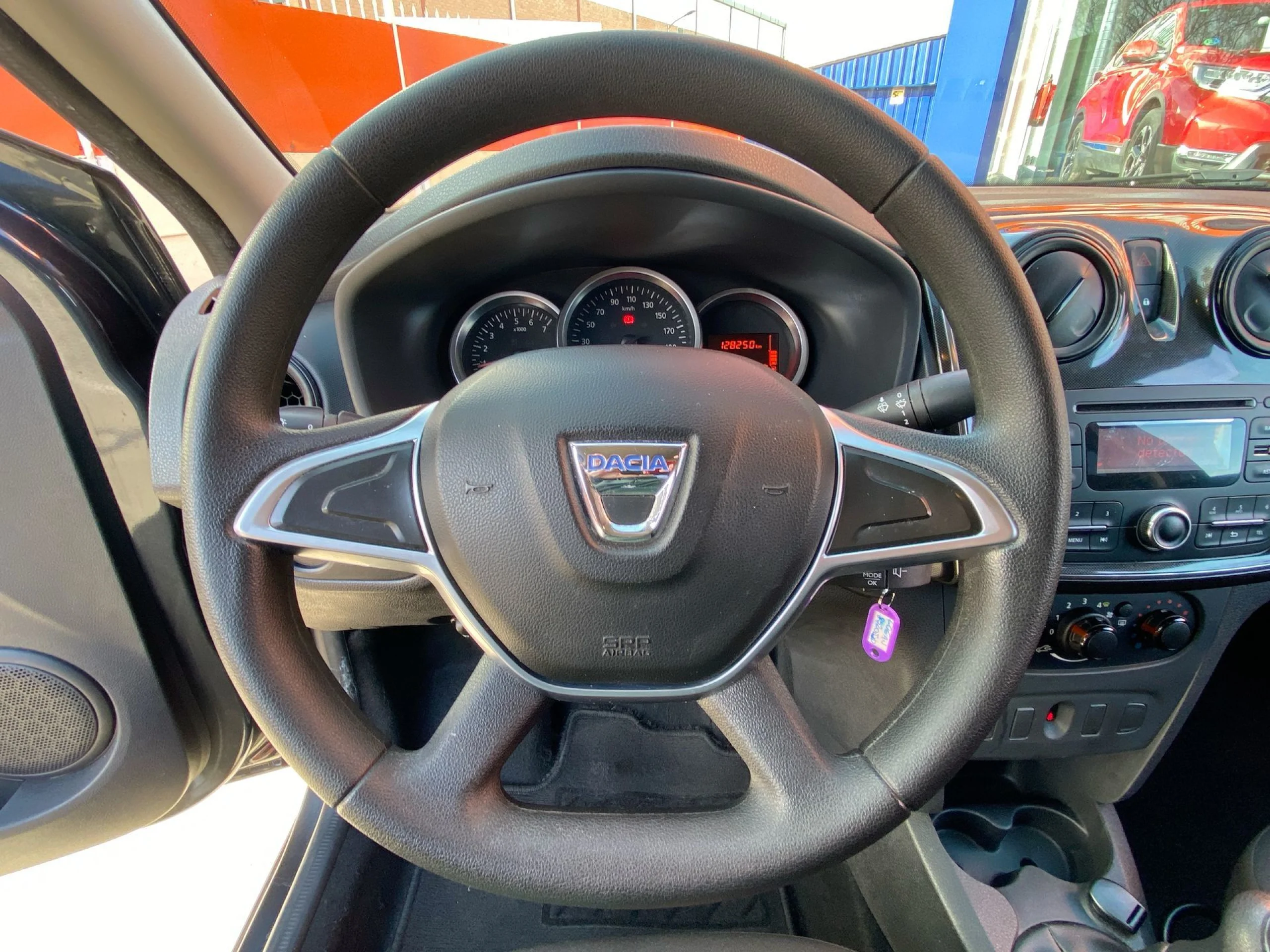 Dacia Logan Ambiance dCi 55 kW (75 CV) - Foto 10