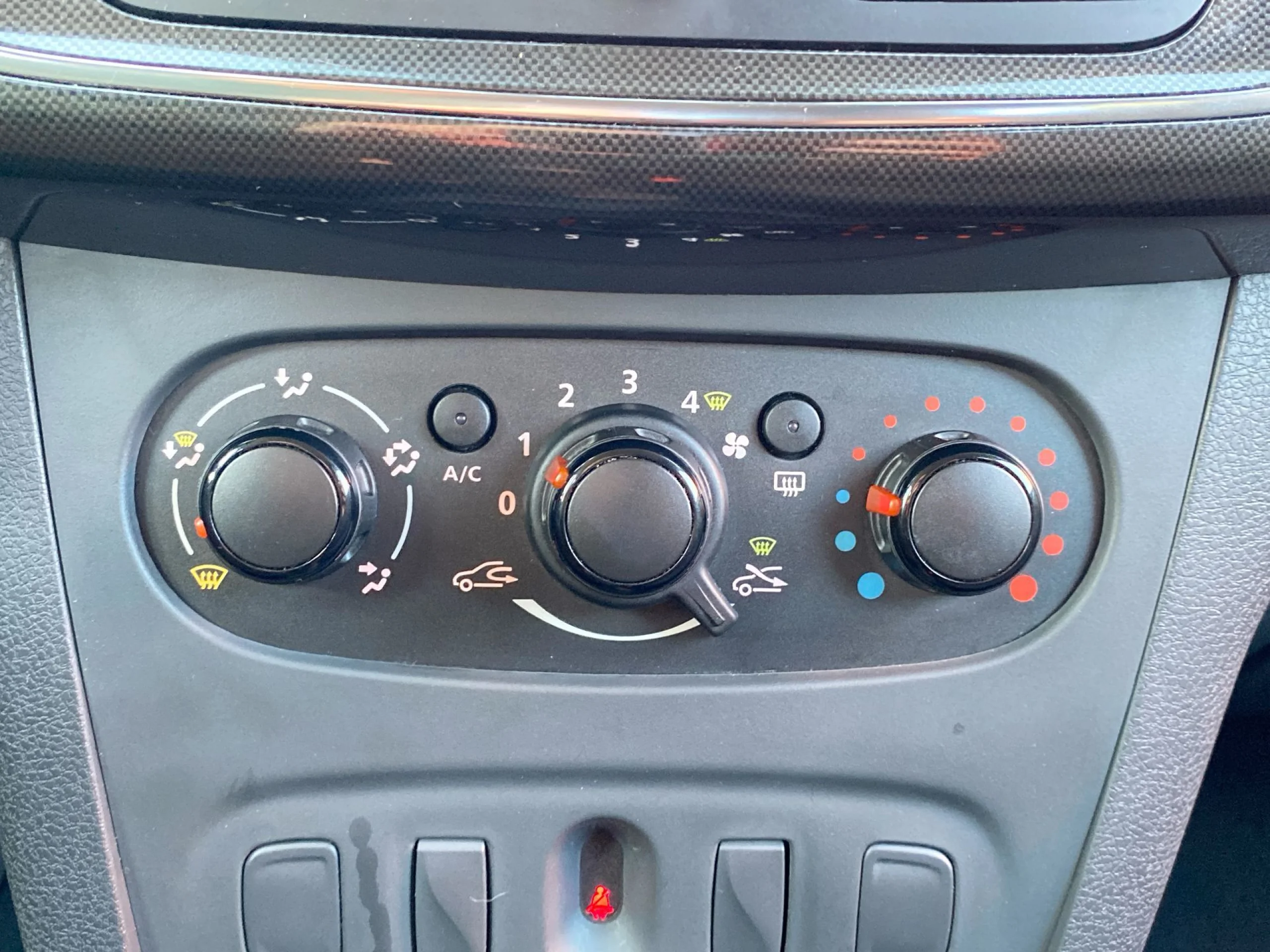 Dacia Logan Ambiance dCi 55 kW (75 CV) - Foto 13