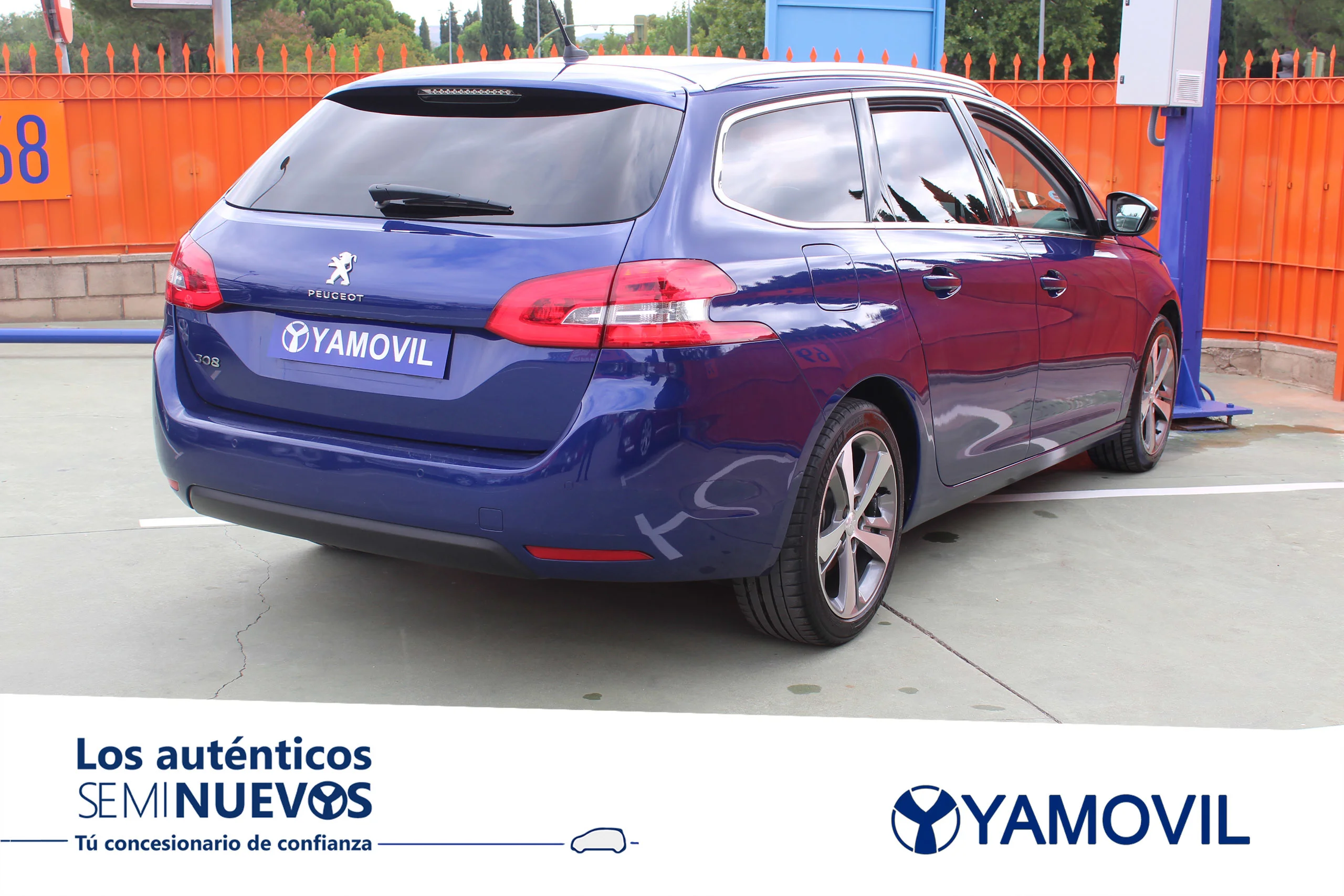 Peugeot 308 SW PureTech 130 SANDS Allure 96 kW (130 CV) - Foto 4