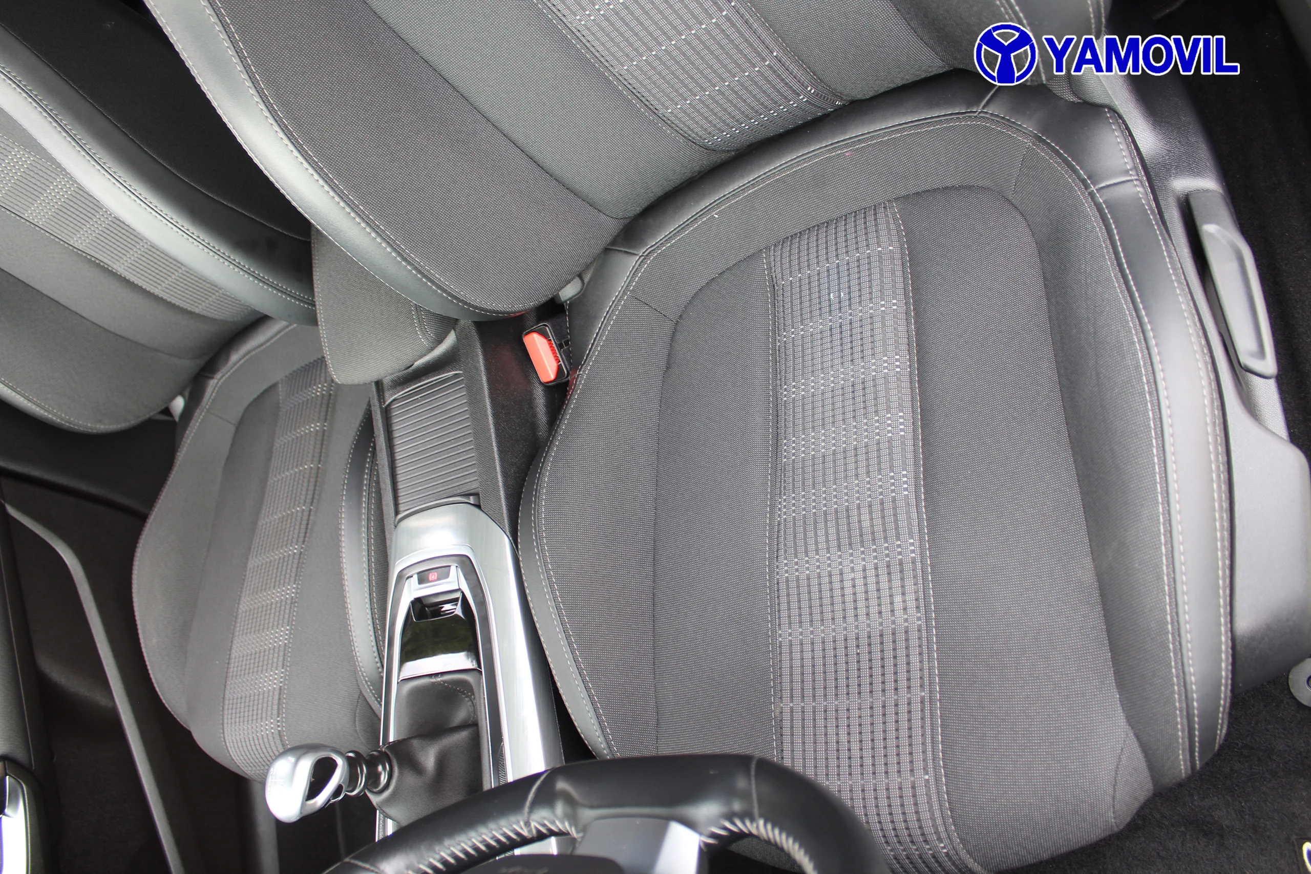 Peugeot 308 SW PureTech 130 SANDS Allure 96 kW (130 CV) - Foto 14