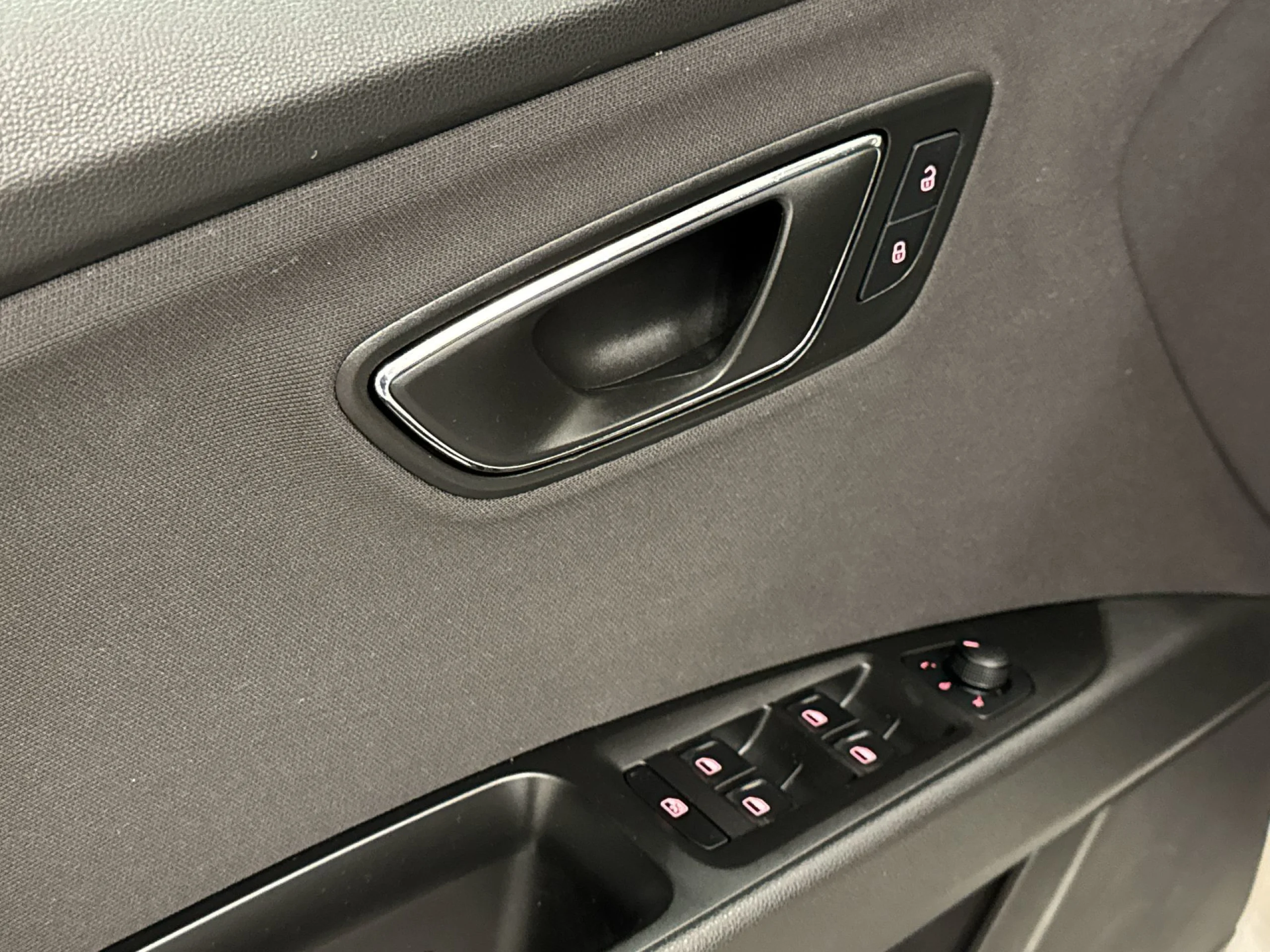 Seat León ST 1.6 TDI SANDS Style 77 kW (105 CV) - Foto 10