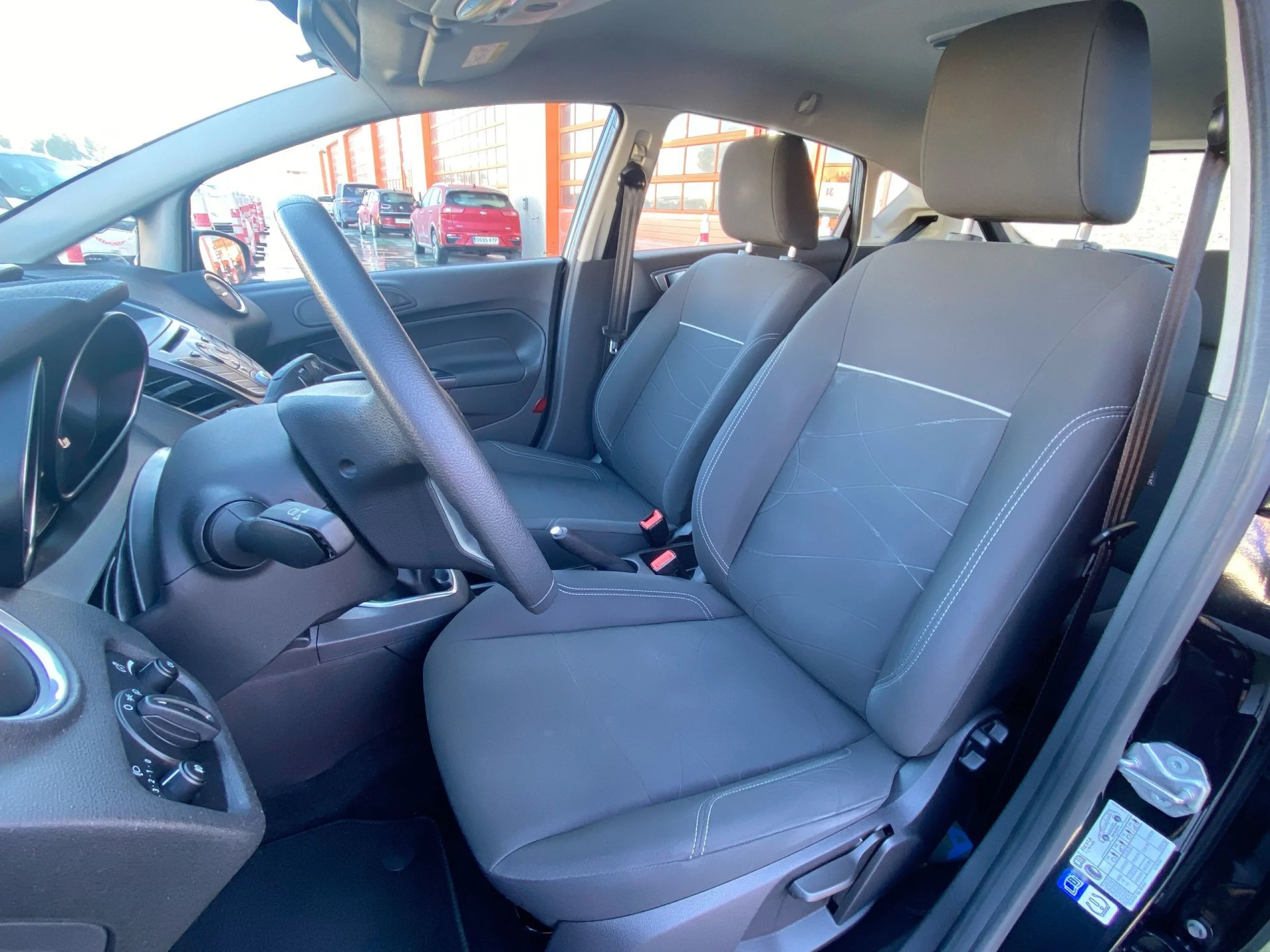 Ford Fiesta 1.6 TDCI Trend 70 kW (95 CV) - Foto 8