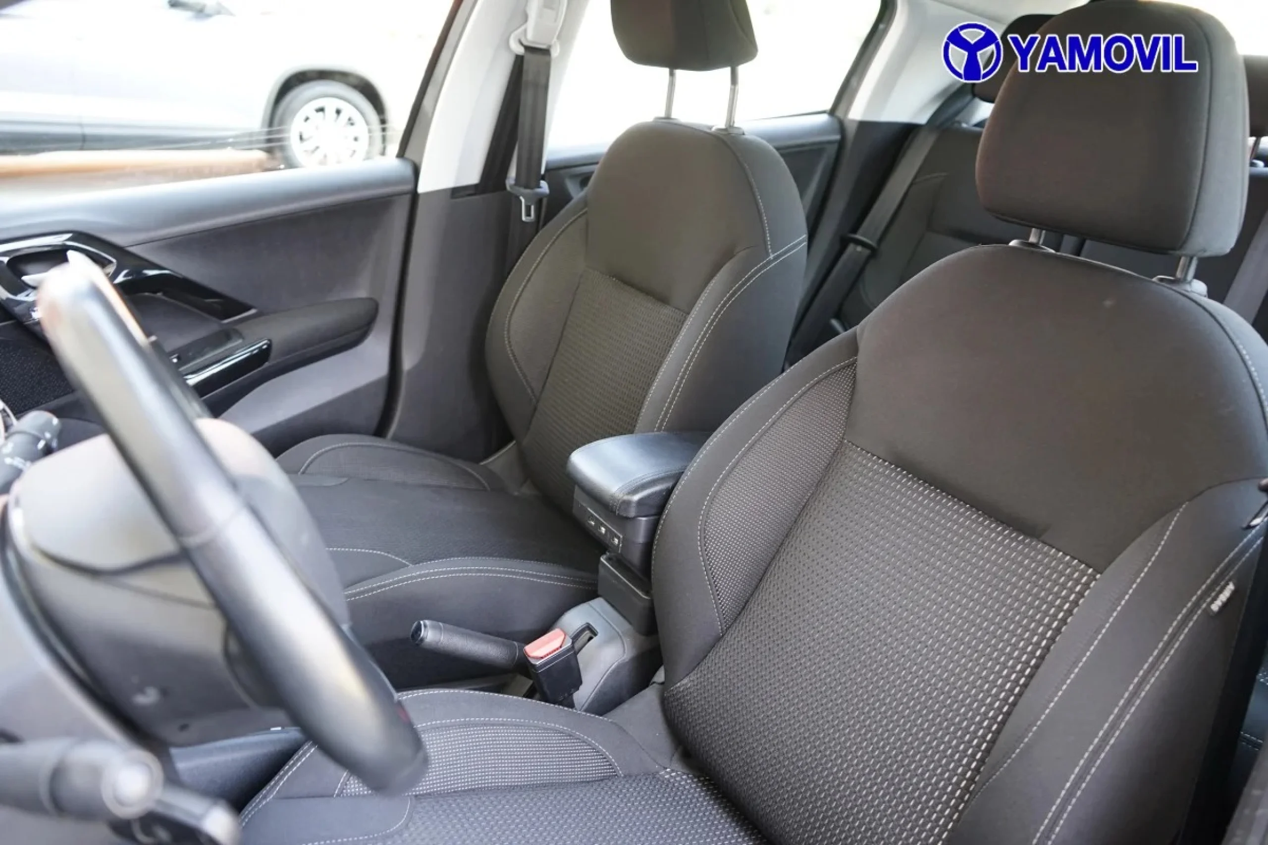 Peugeot 208 1.2L PureTech Allure  81 kW (110 CV) - Foto 13