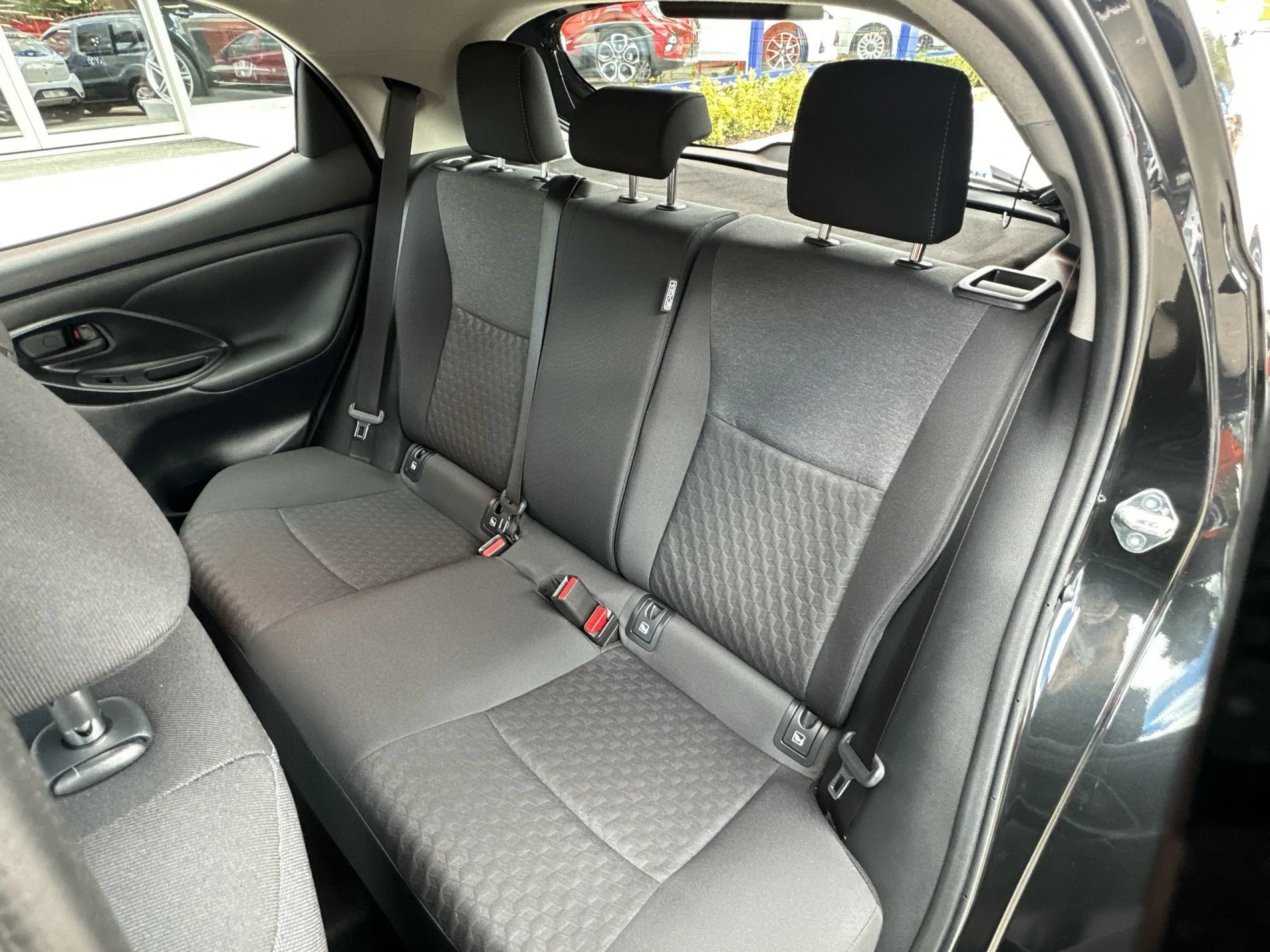 Toyota Yaris 1.5 S-Edition 92 kW (125 CV) - Foto 17
