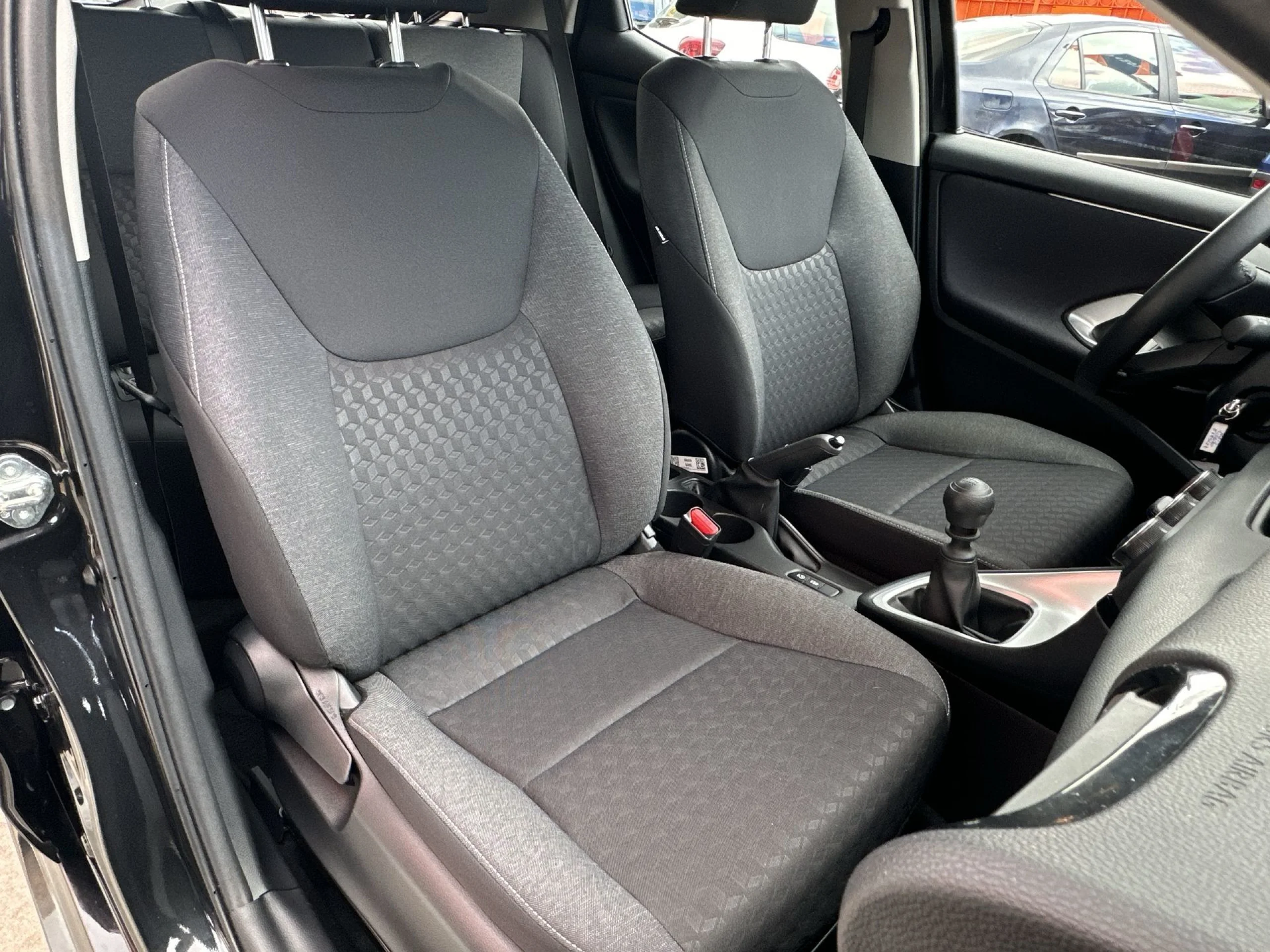 Toyota Yaris 1.5 S-Edition 92 kW (125 CV) - Foto 19