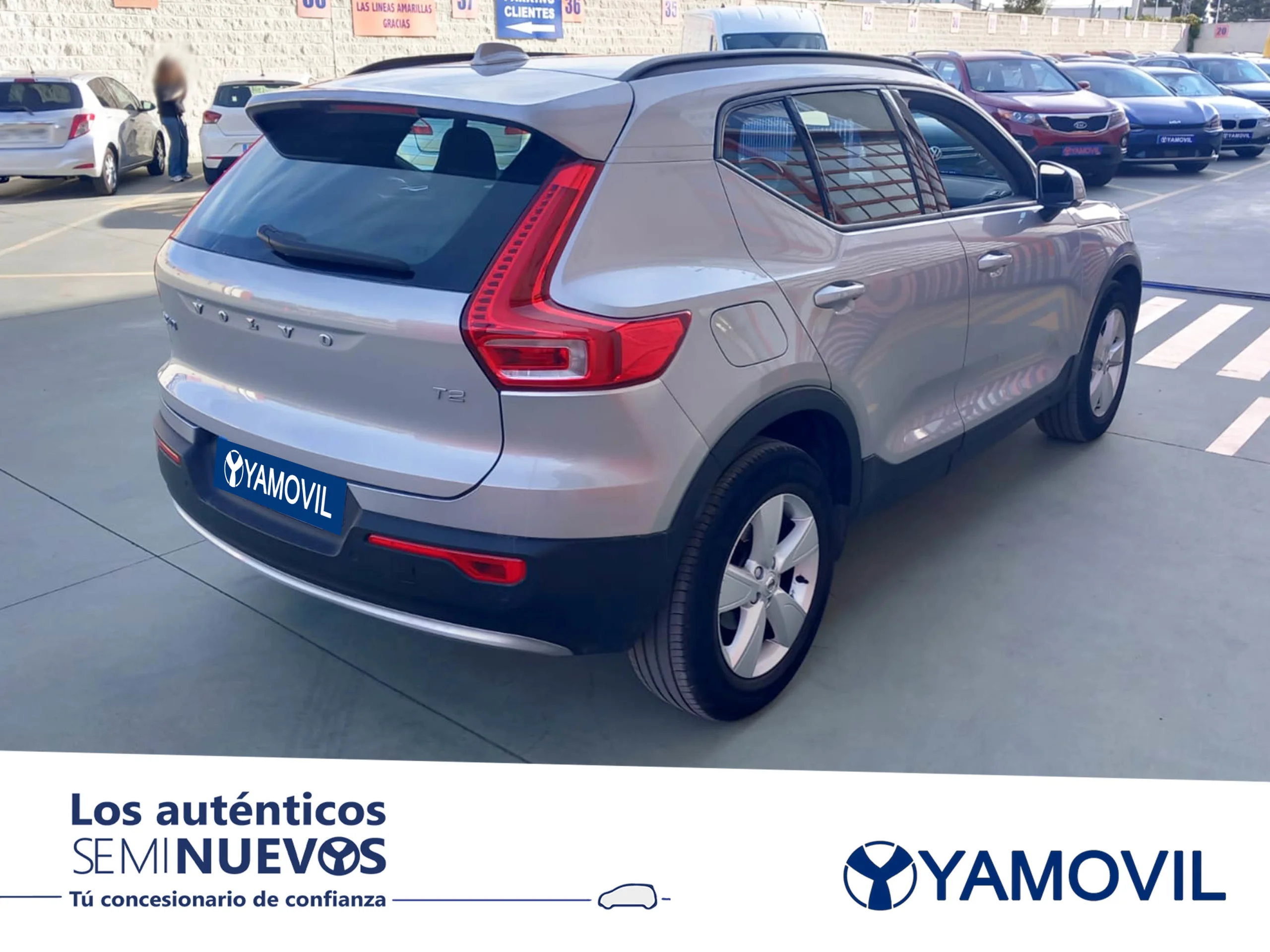 Volvo XC40 T2 Essential Auto 95 kW (129 CV) - Foto 2