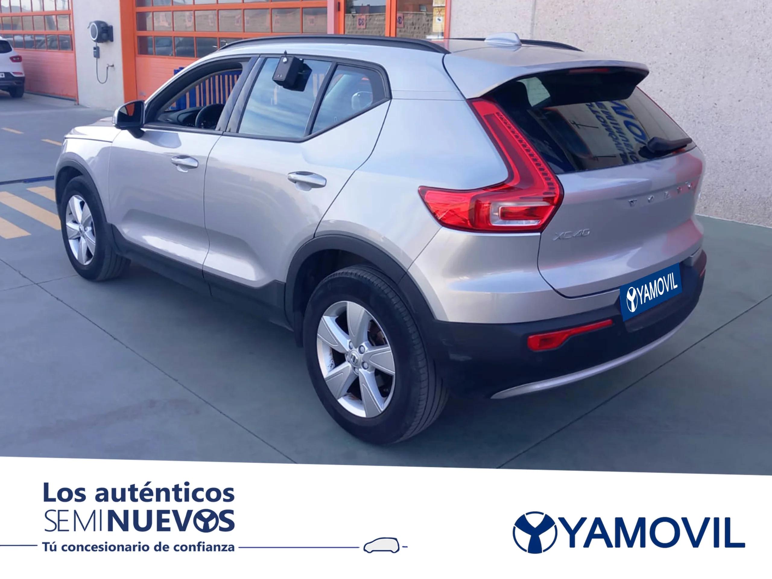Volvo XC40 T2 Essential Auto 95 kW (129 CV) - Foto 4