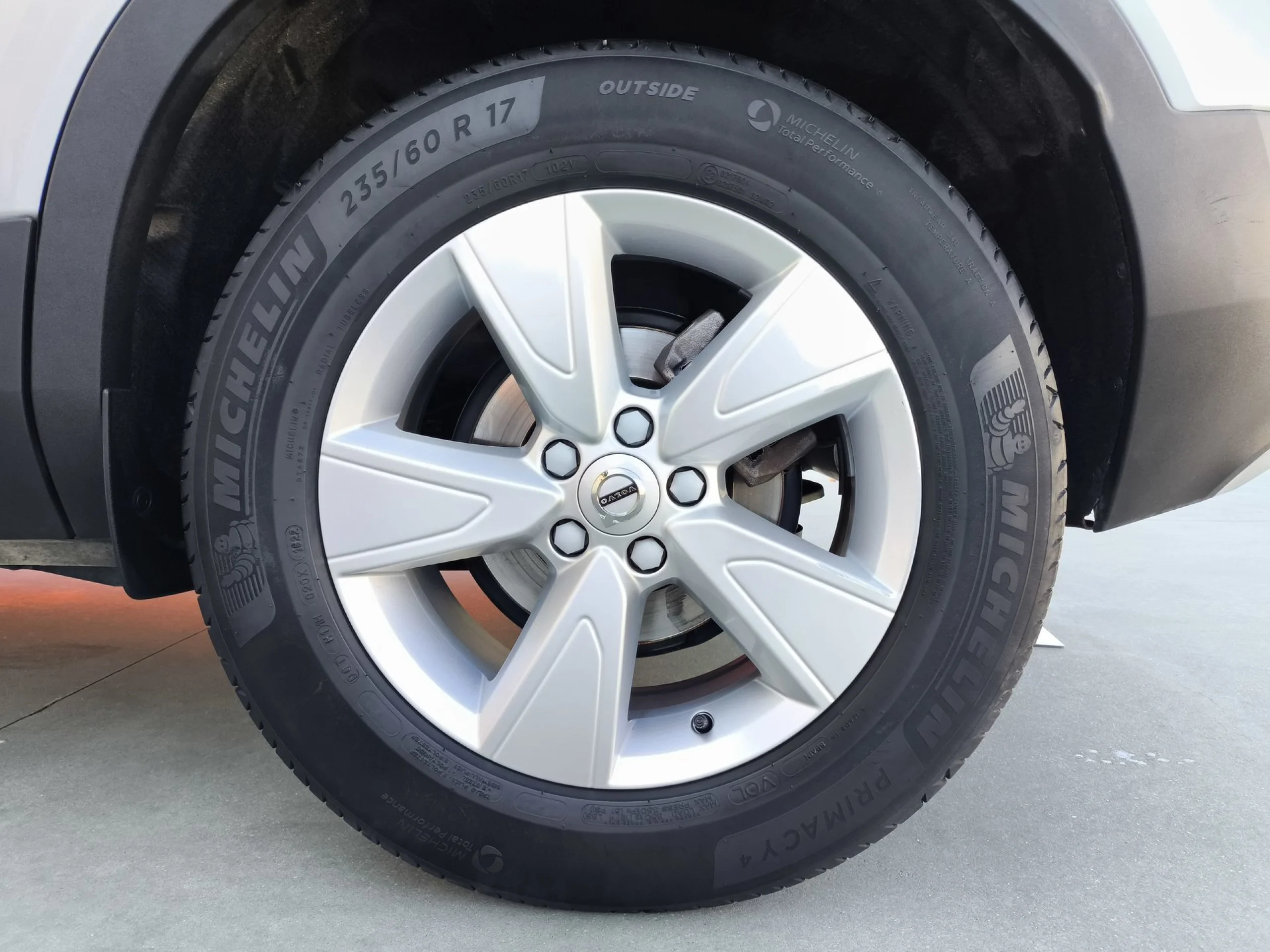 Volvo XC40 T2 Essential Auto 95 kW (129 CV) - Foto 7