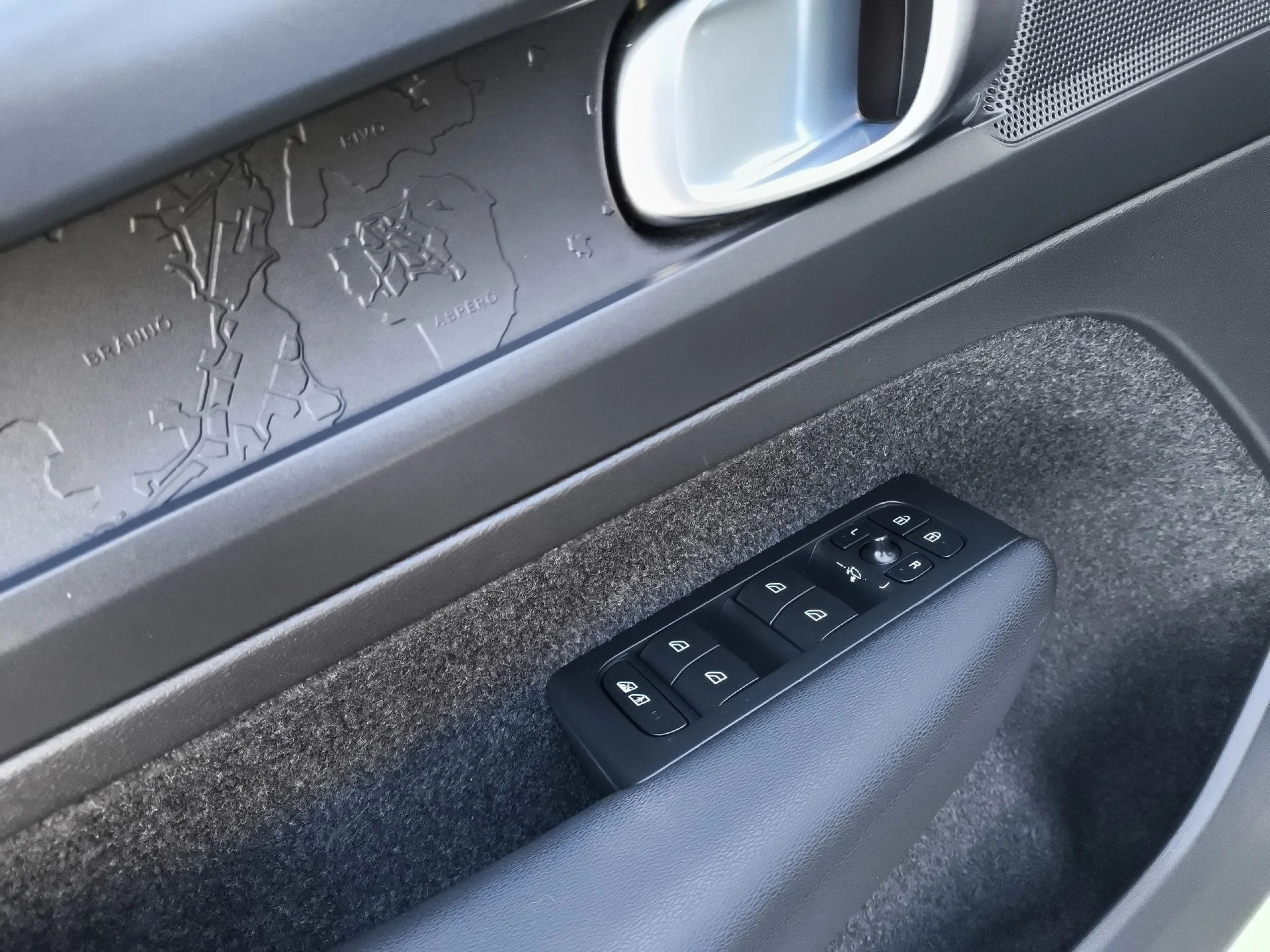 Volvo XC40 T2 Essential Auto 95 kW (129 CV) - Foto 10