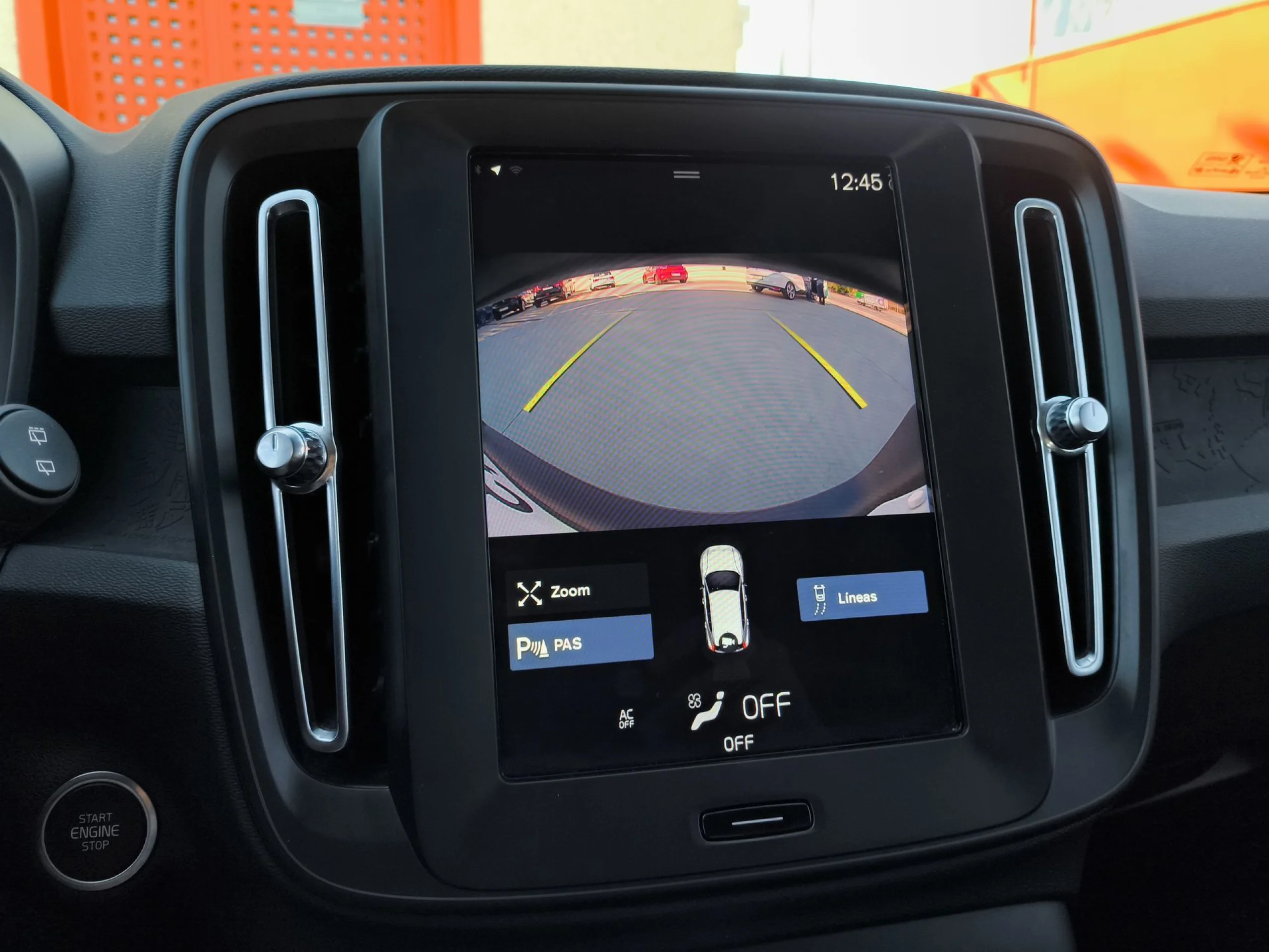 Volvo XC40 T2 Essential Auto 95 kW (129 CV) - Foto 17