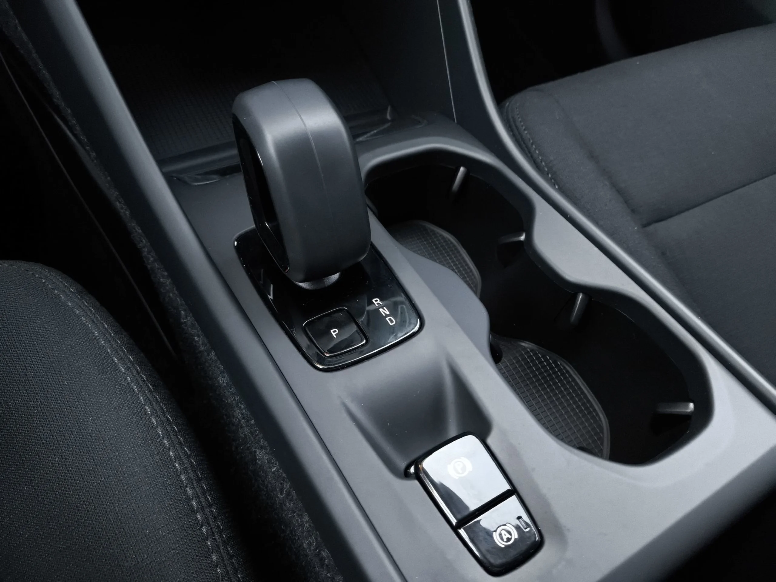 Volvo XC40 T2 Essential Auto 95 kW (129 CV) - Foto 19