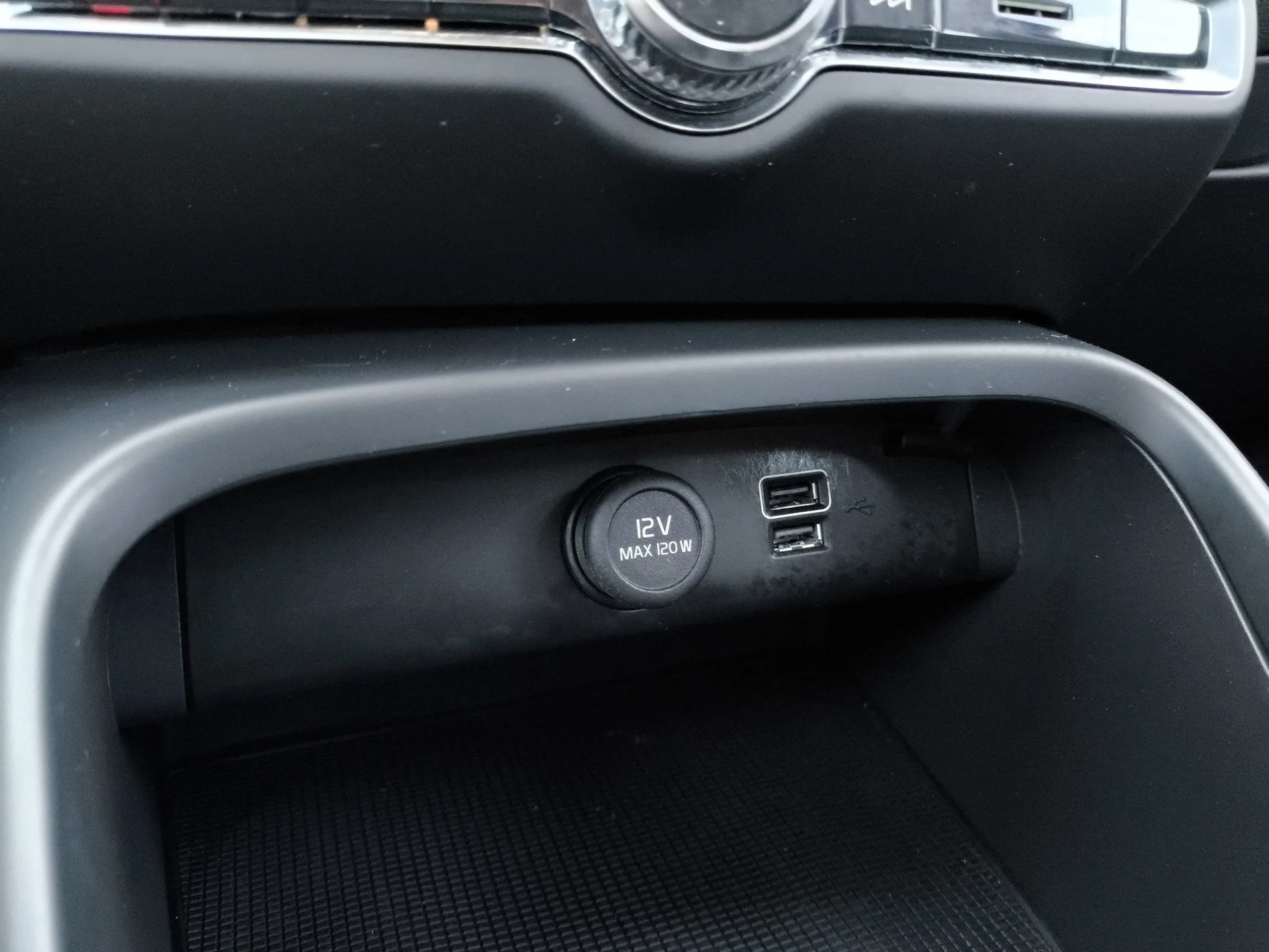 Volvo XC40 T2 Essential Auto 95 kW (129 CV) - Foto 20