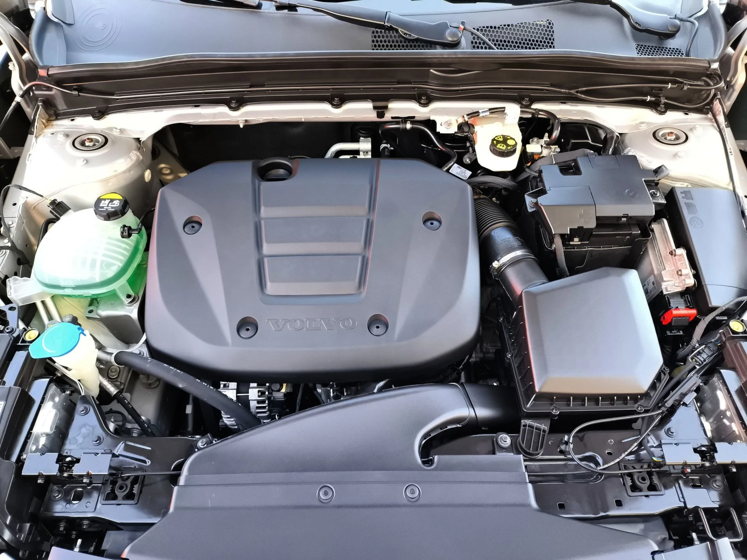 Volvo XC40 T2 Essential Auto 95 kW (129 CV) - Foto 24