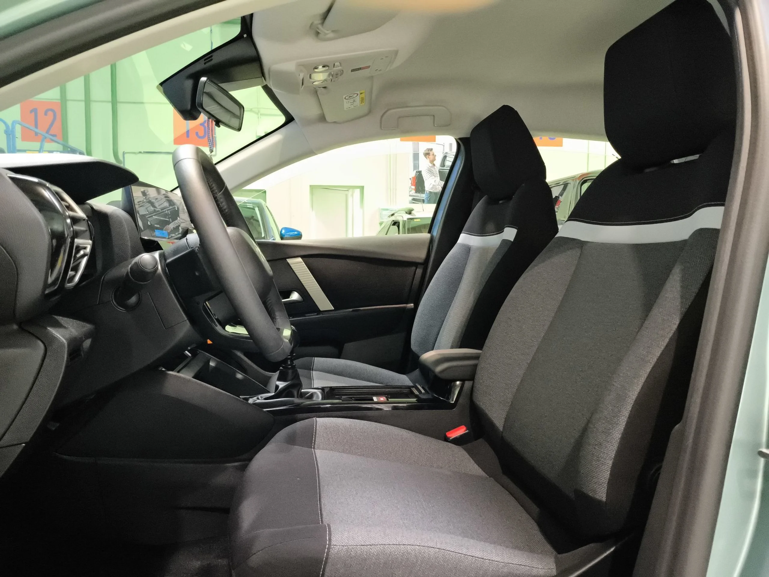 Citroen C4 PureTech 100 SANDS You 75 kW (102 CV) - Foto 11