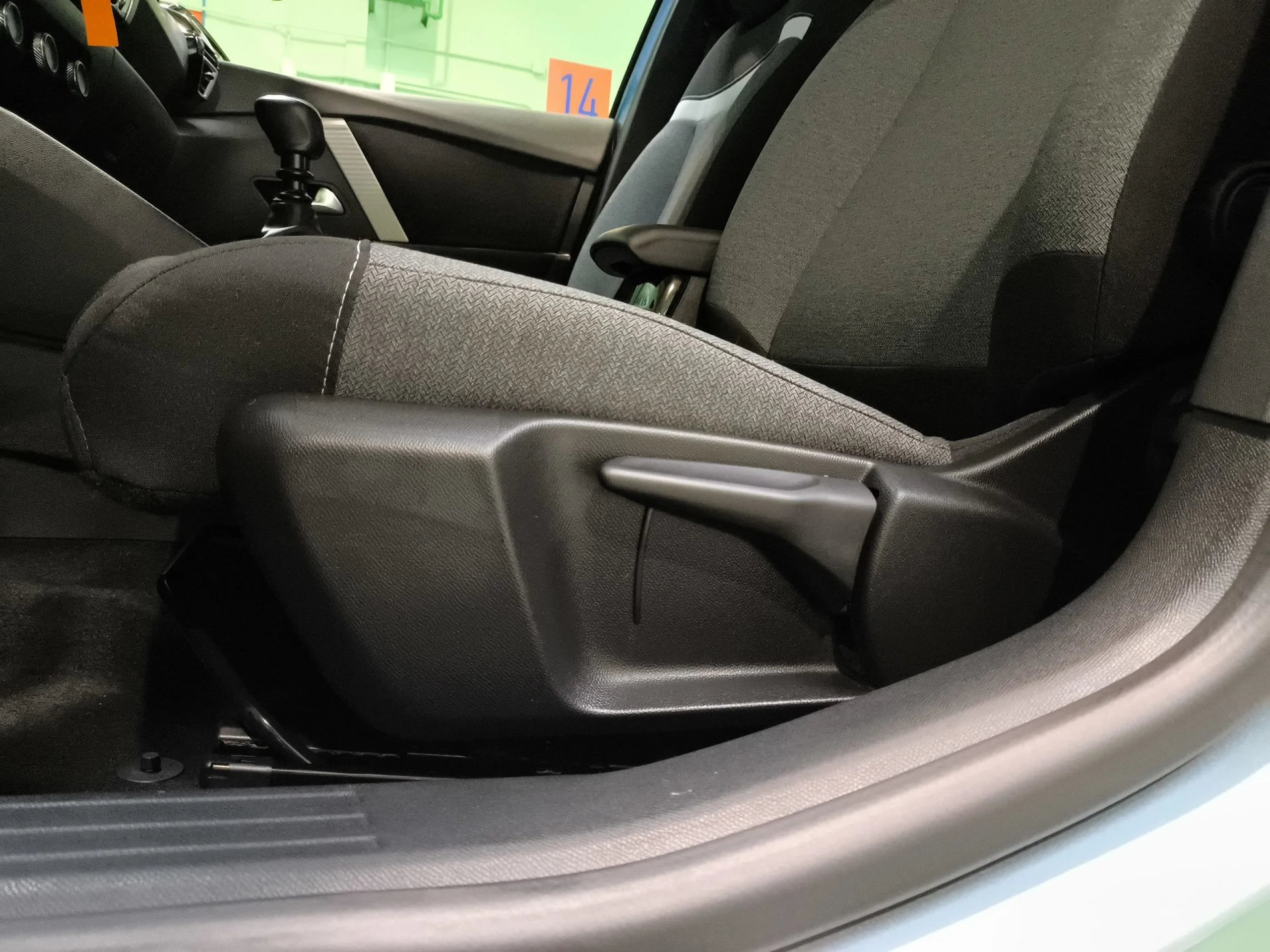 Citroen C4 PureTech 100 SANDS You 75 kW (102 CV) - Foto 12