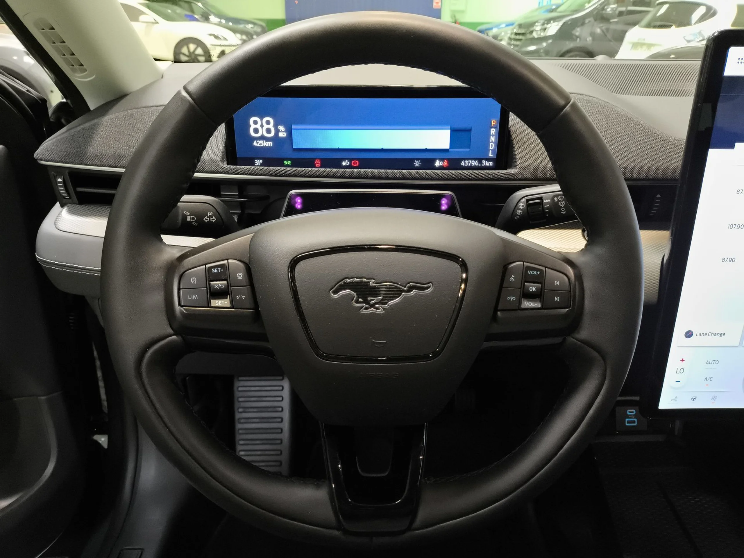 Ford Mustang Mach-E AWD Batería 98.8Kwh 216 kW (294 CV) - Foto 13