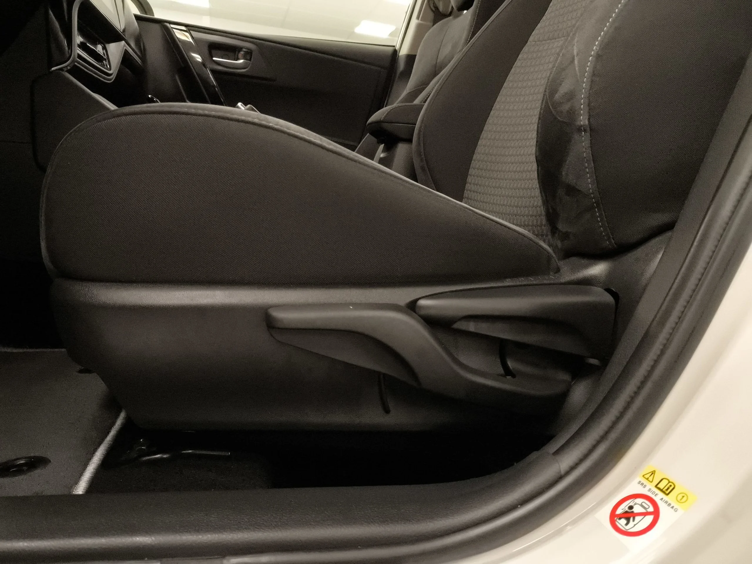 Toyota Auris 140H Hybrid Feel! Edition 100 kW (136 CV) - Foto 9