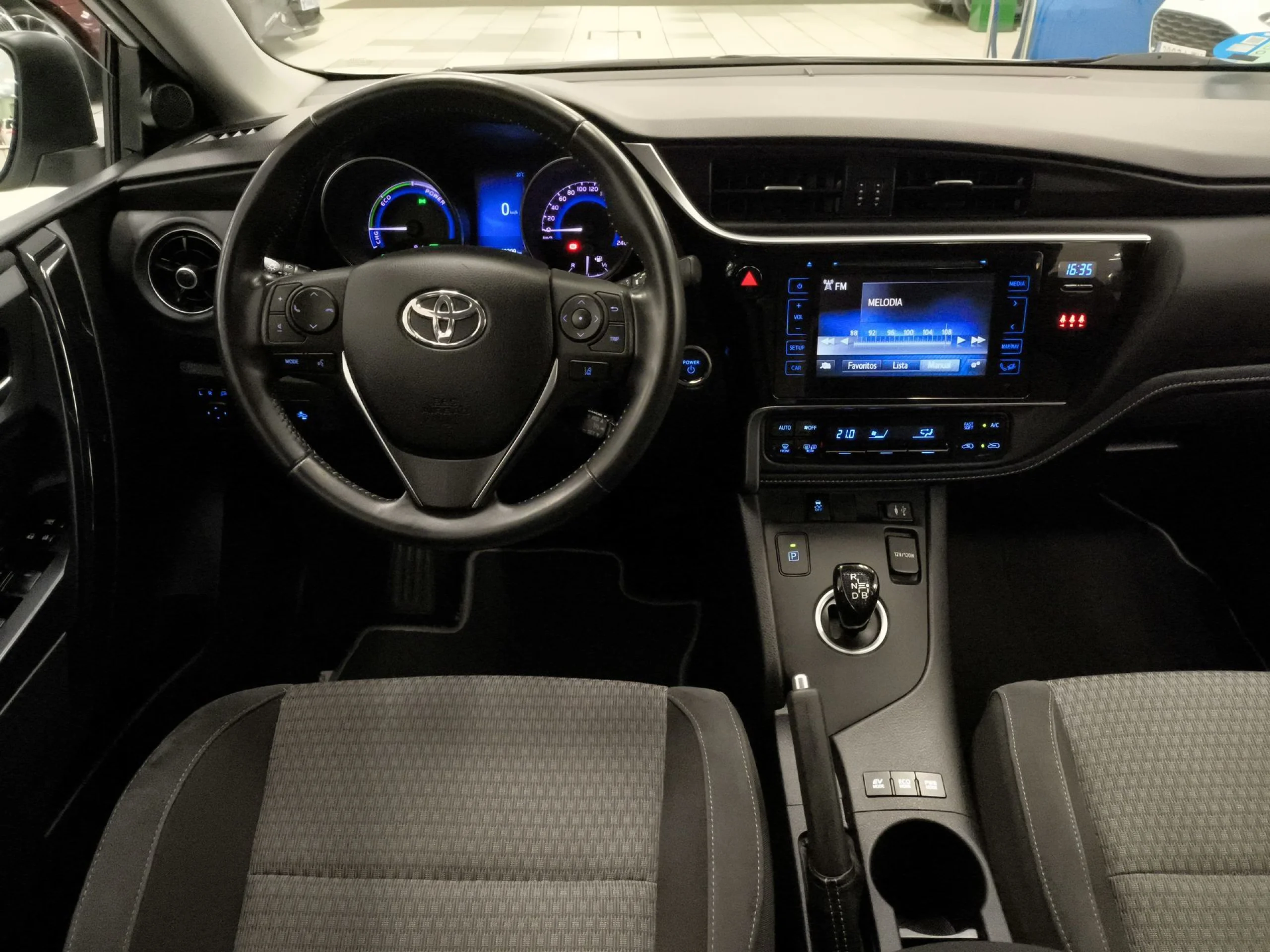 Toyota Auris 140H Hybrid Feel! Edition 100 kW (136 CV) - Foto 11