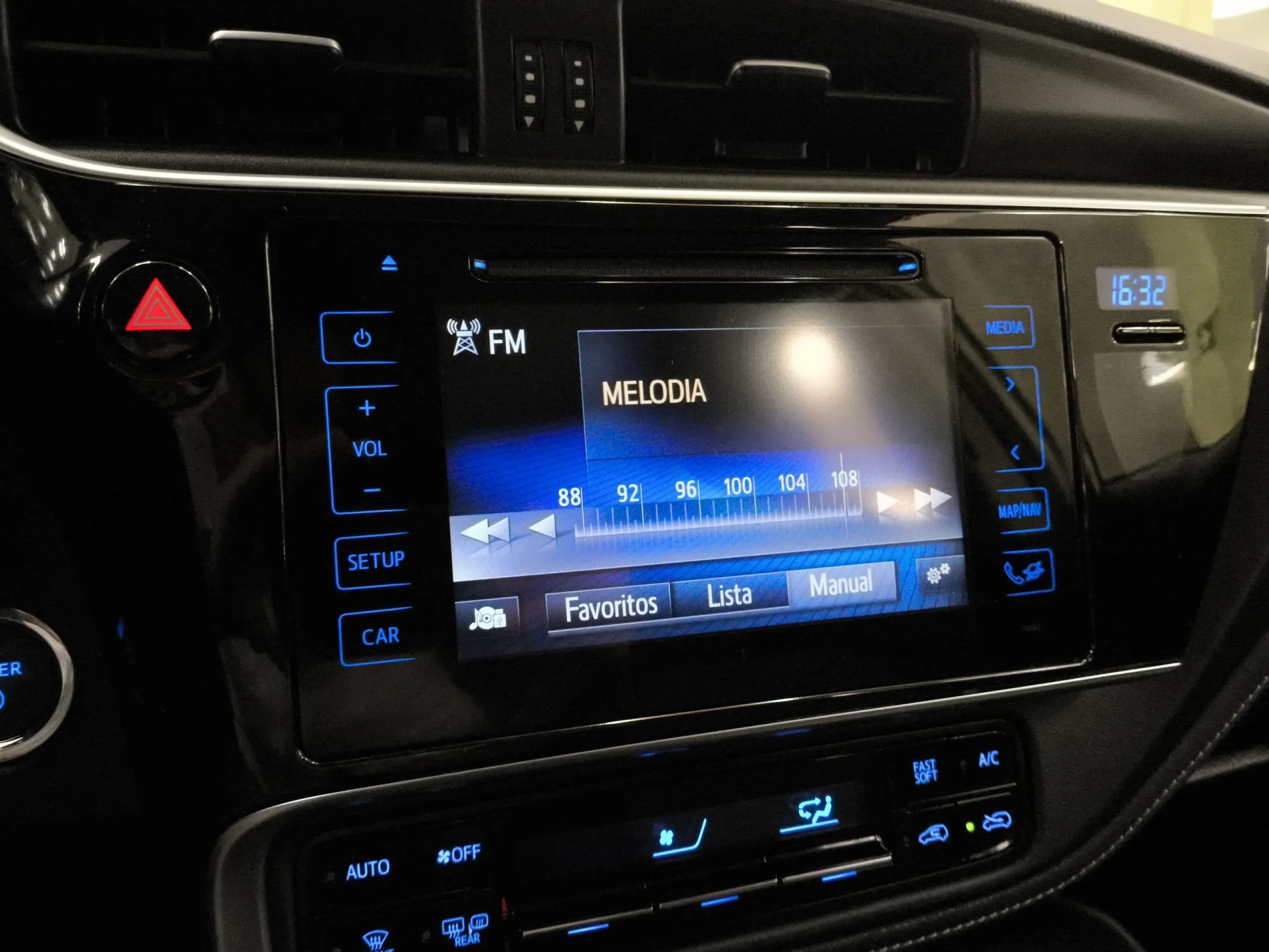 Toyota Auris 140H Hybrid Feel! Edition 100 kW (136 CV) - Foto 19