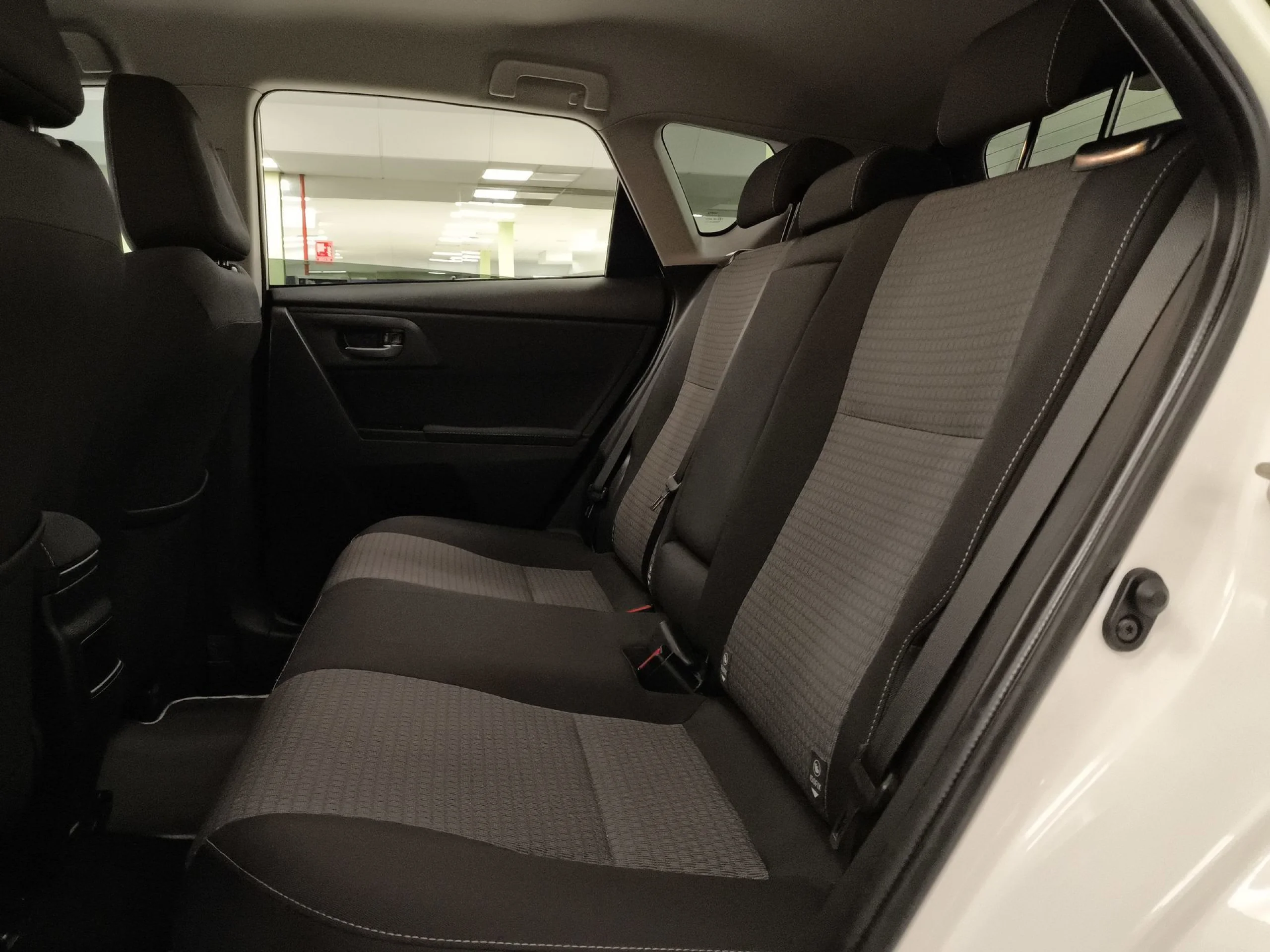 Toyota Auris 140H Hybrid Feel! Edition 100 kW (136 CV) - Foto 24