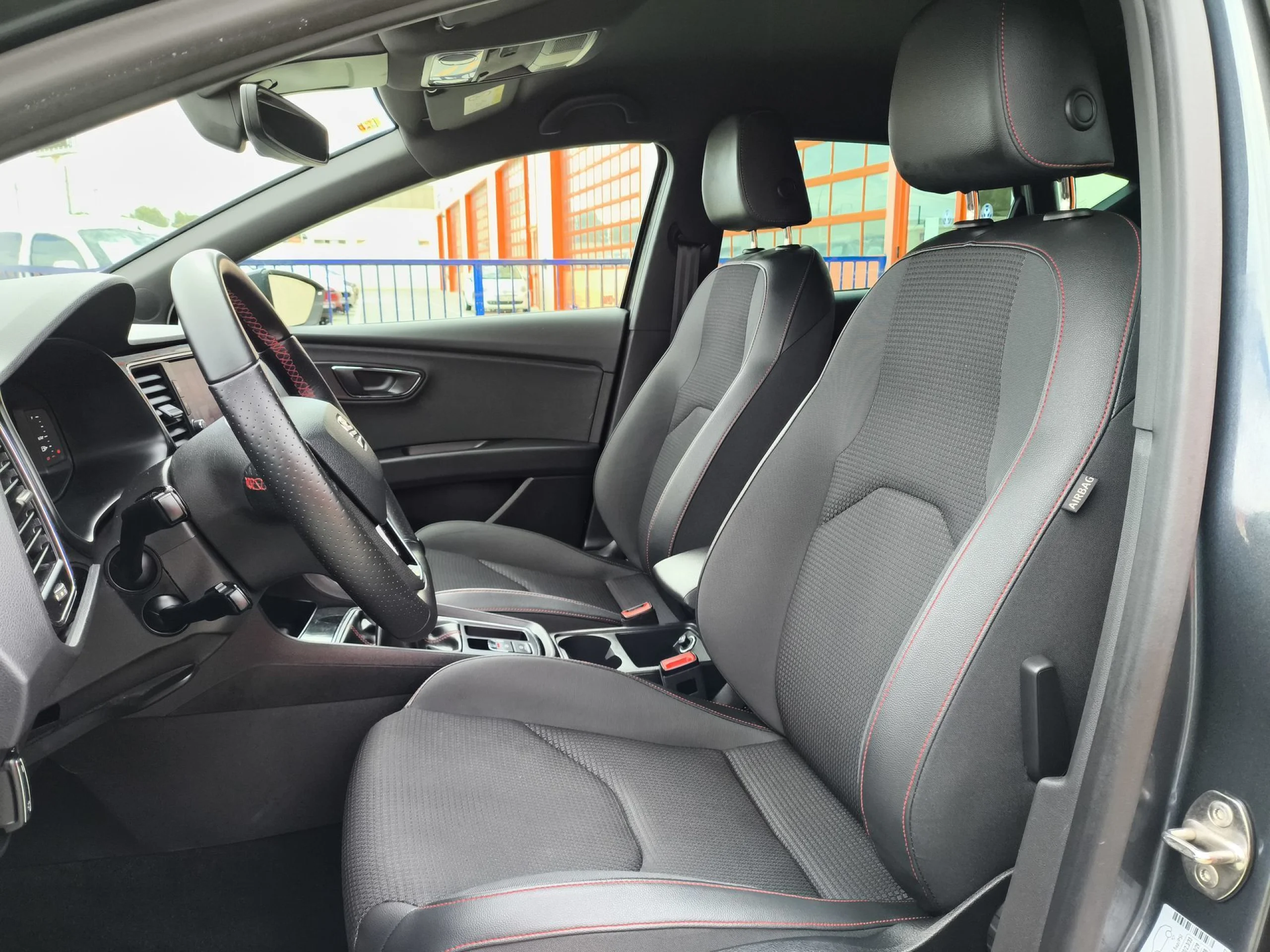 Seat León 1.5 TSI SANDS FR Edition Plus 110 kW (150 CV) - Foto 8